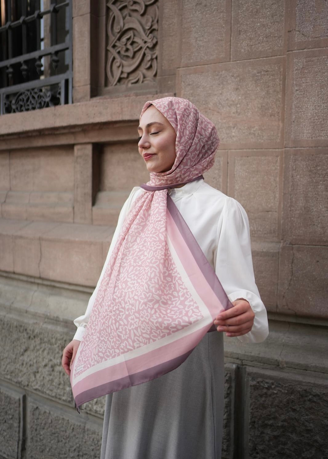 Flora Line Hijab - Powder