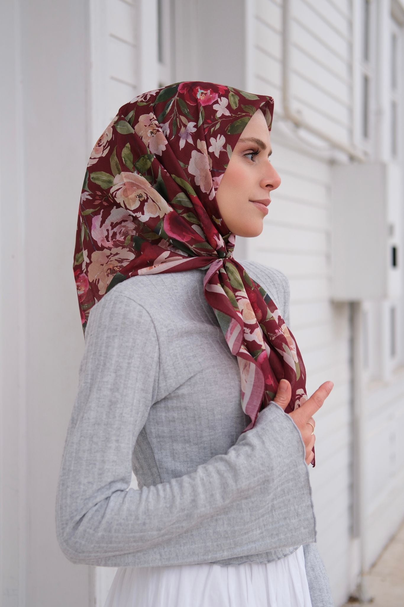 Florya Square Scarf - Burgundy