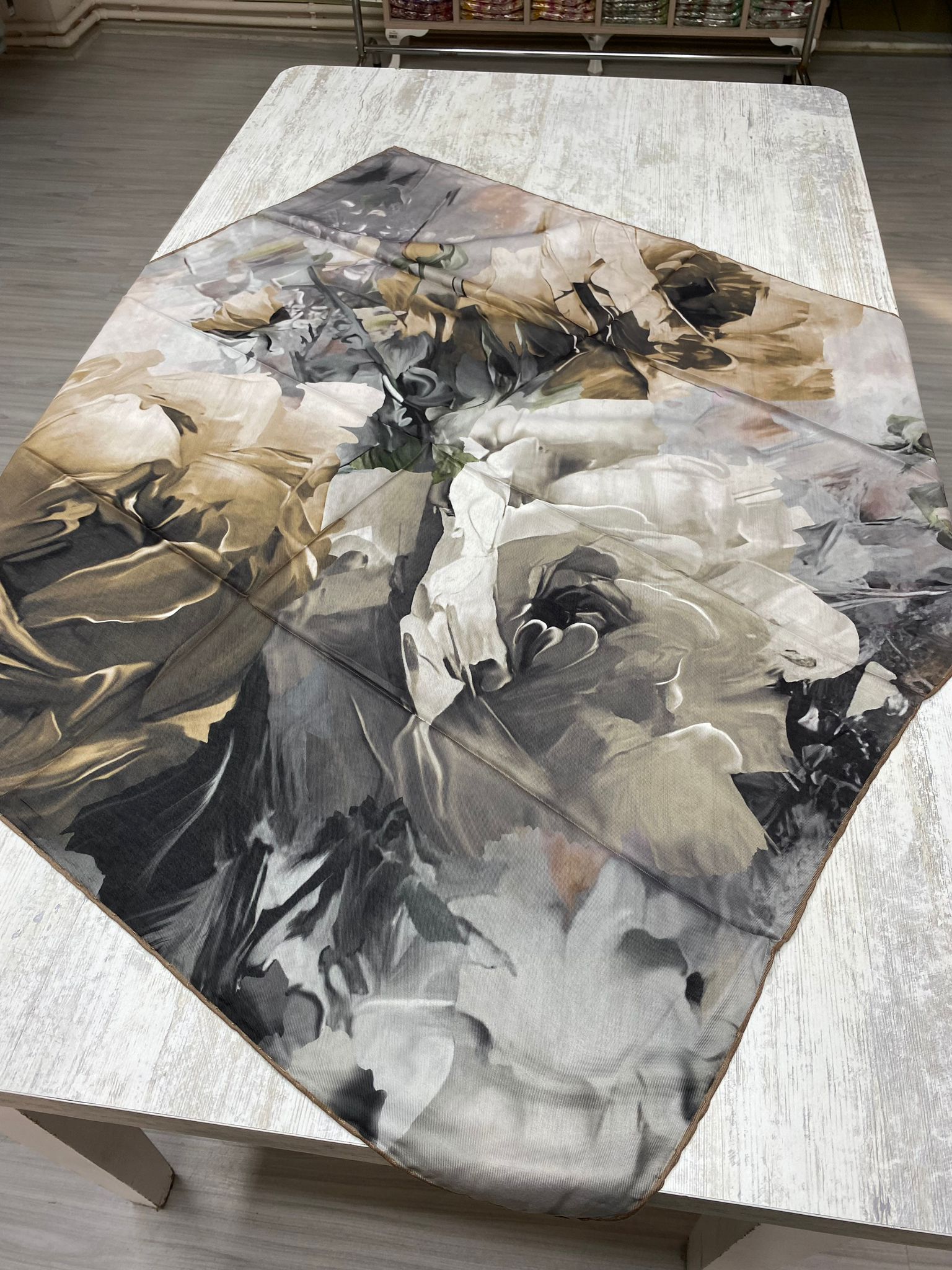 Canvas Painting Pattern Square Scarf - Milky Brown