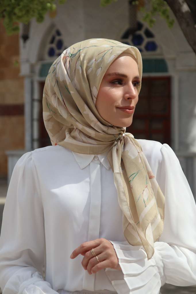 Silk Garden Square Scarf - Vanilla Gold