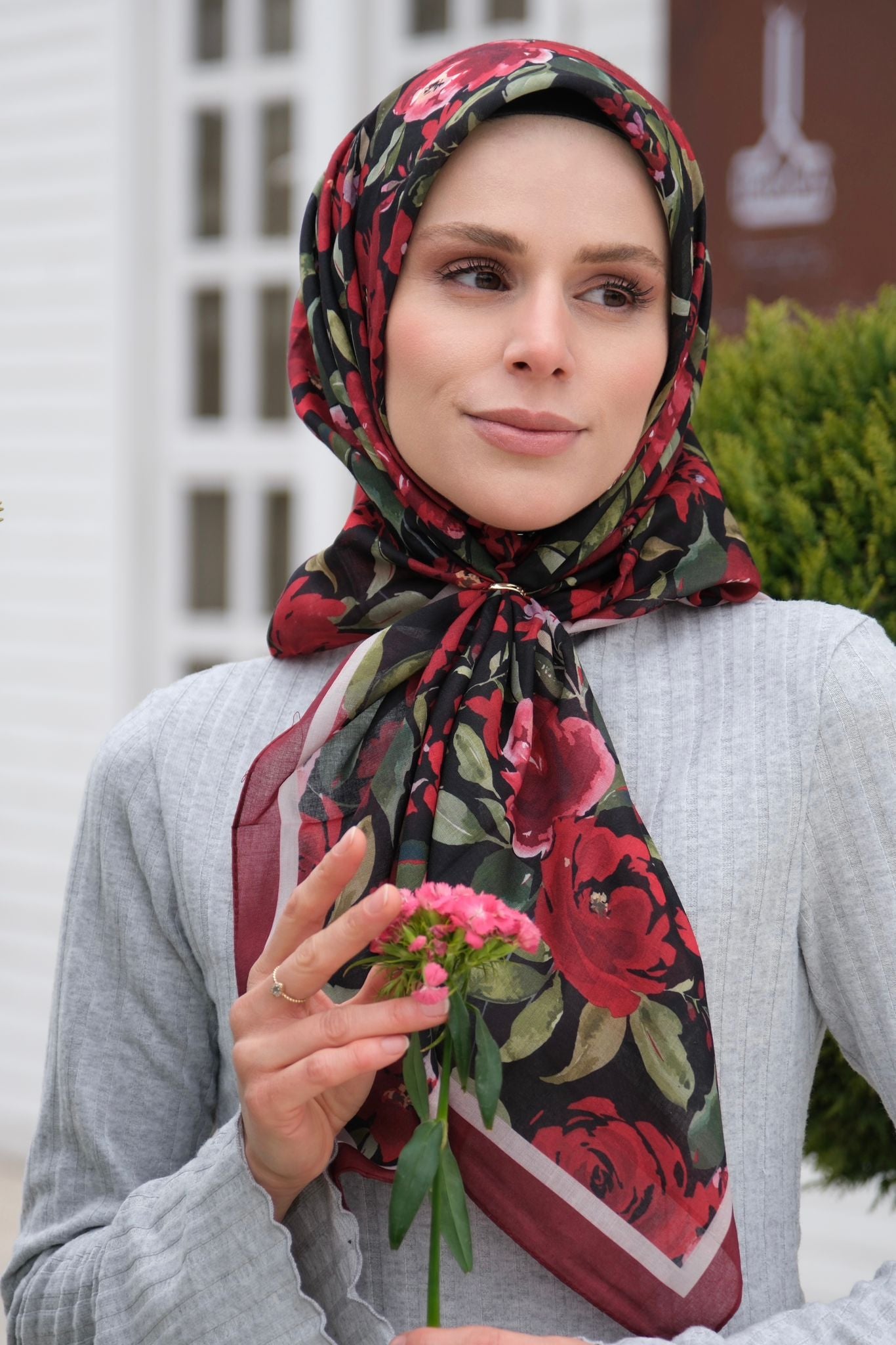 Florya Square Scarf - Red Black