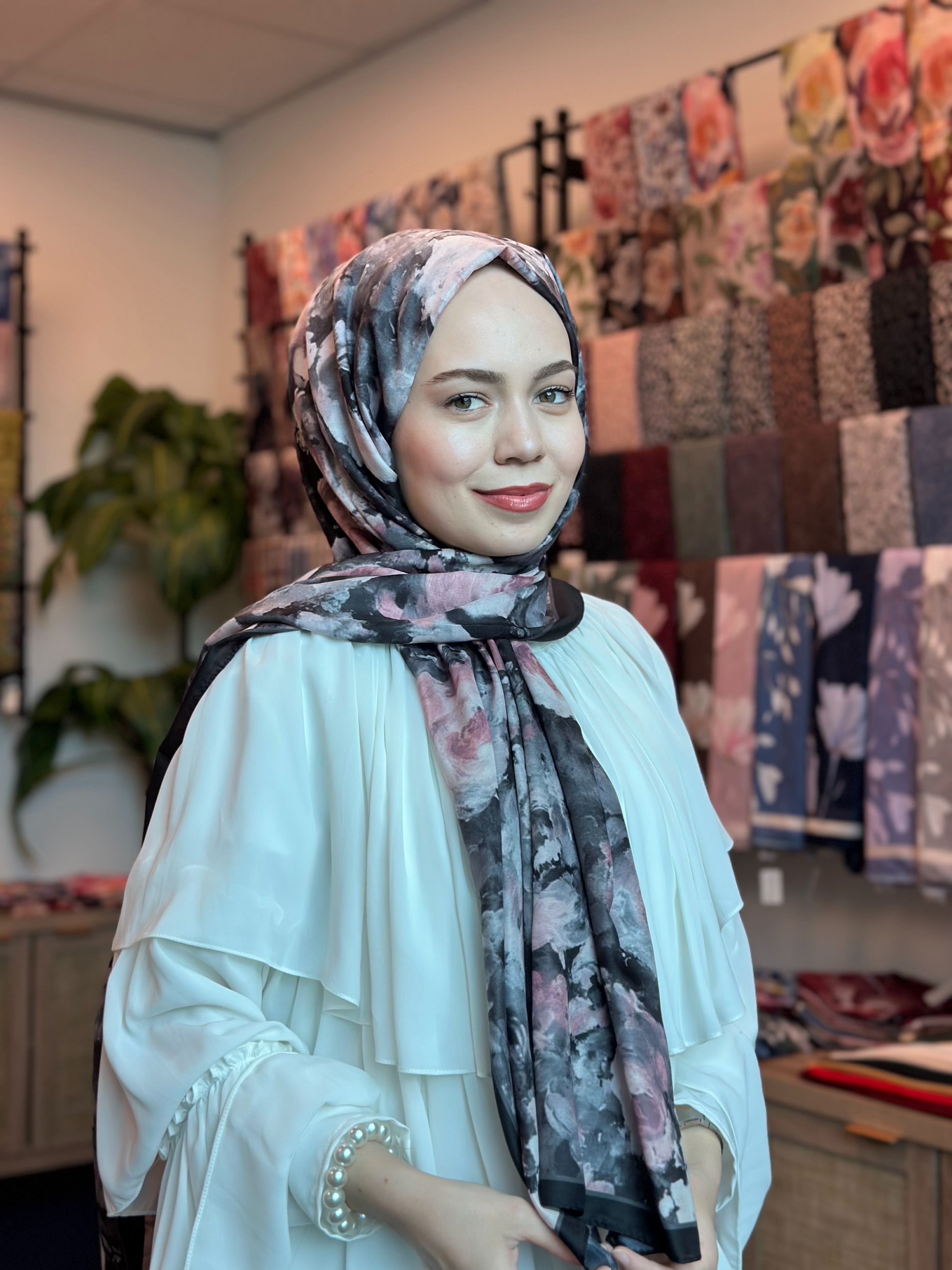 Rose Blend Hijab - Black Grey