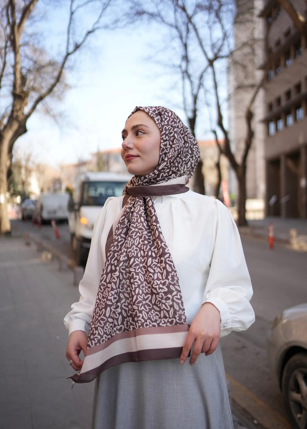 Flora Line Hijab - Mocha