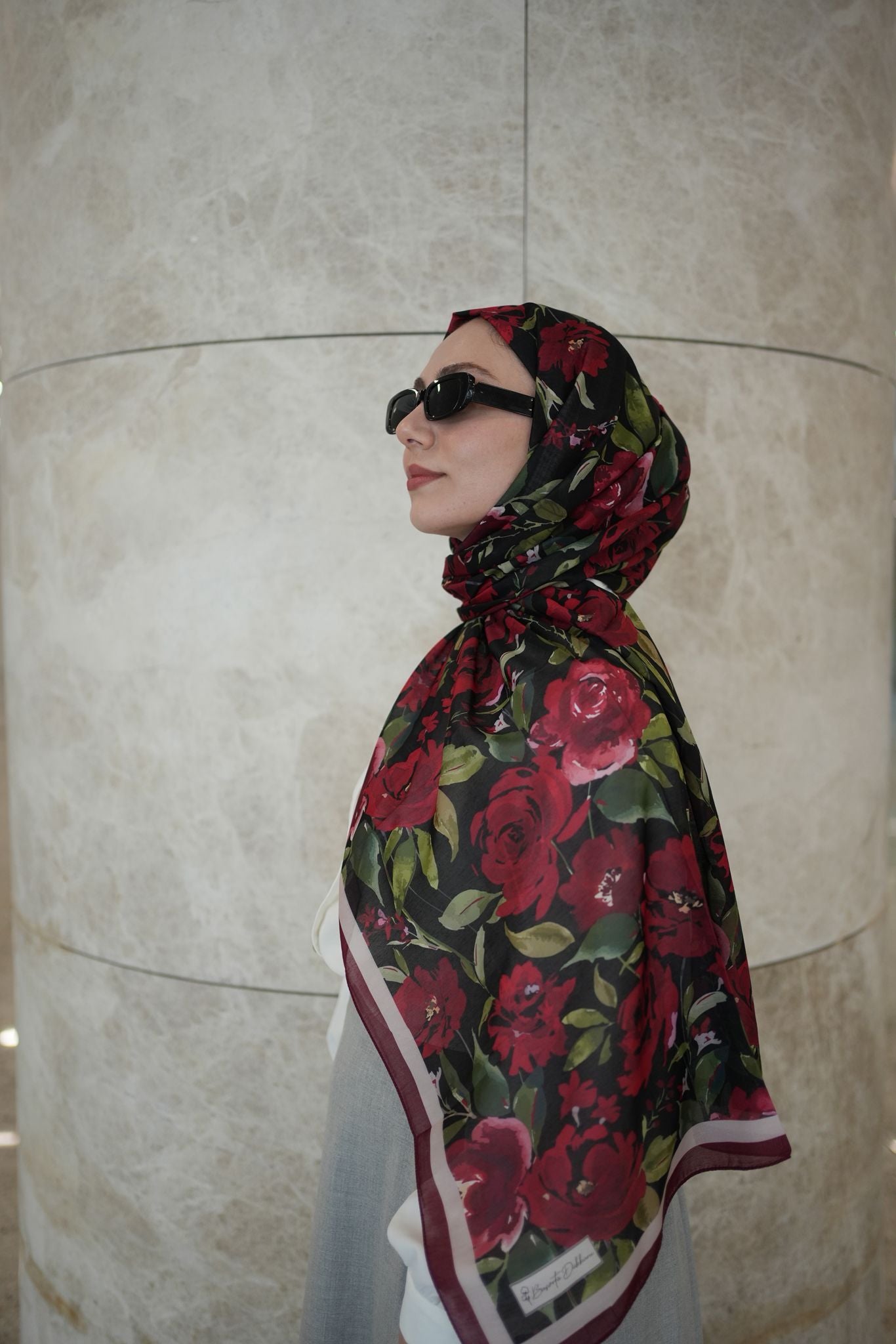 Florya Hijab - Red Black