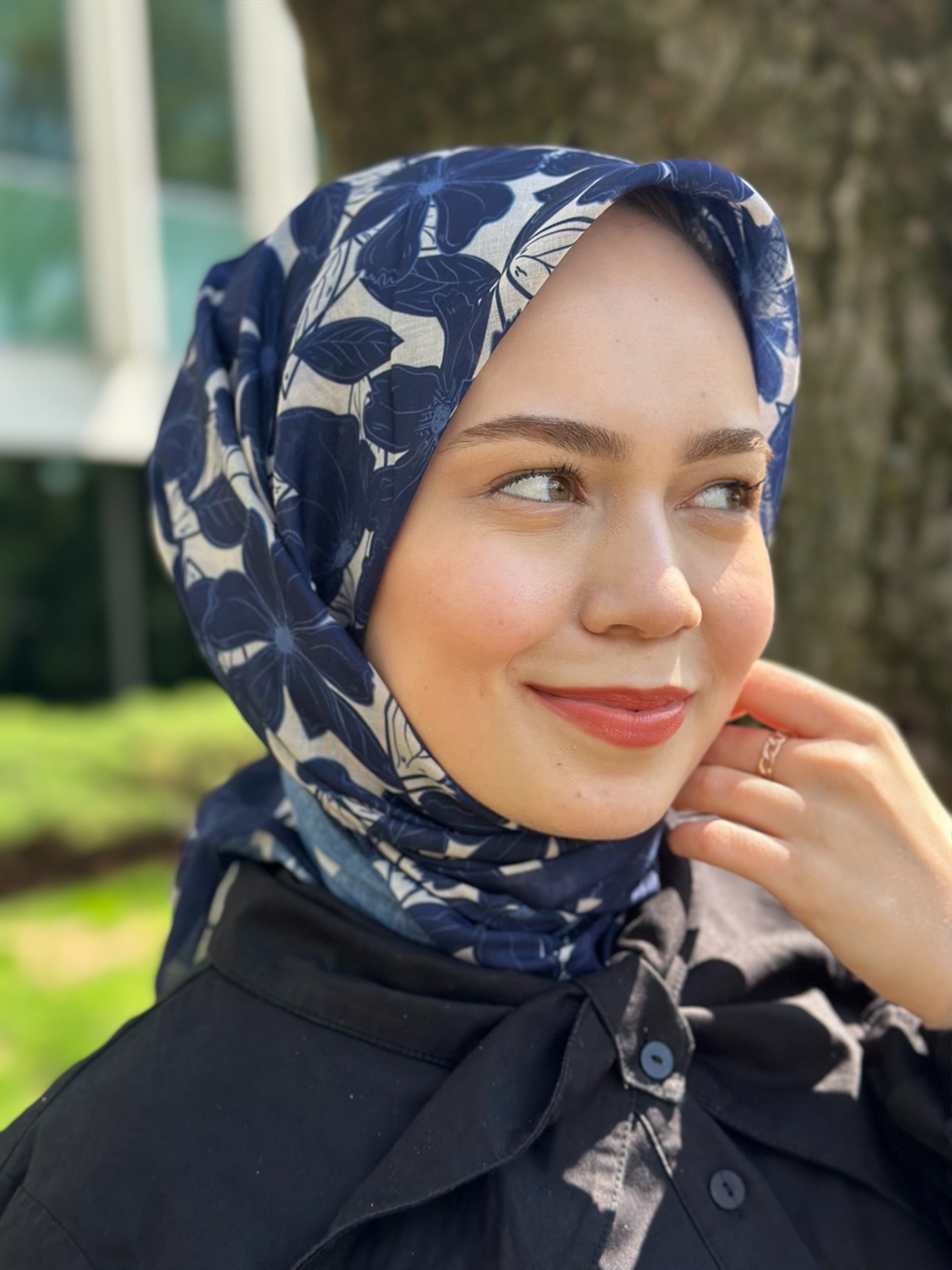 Floria Touch Square Scarf - Navy