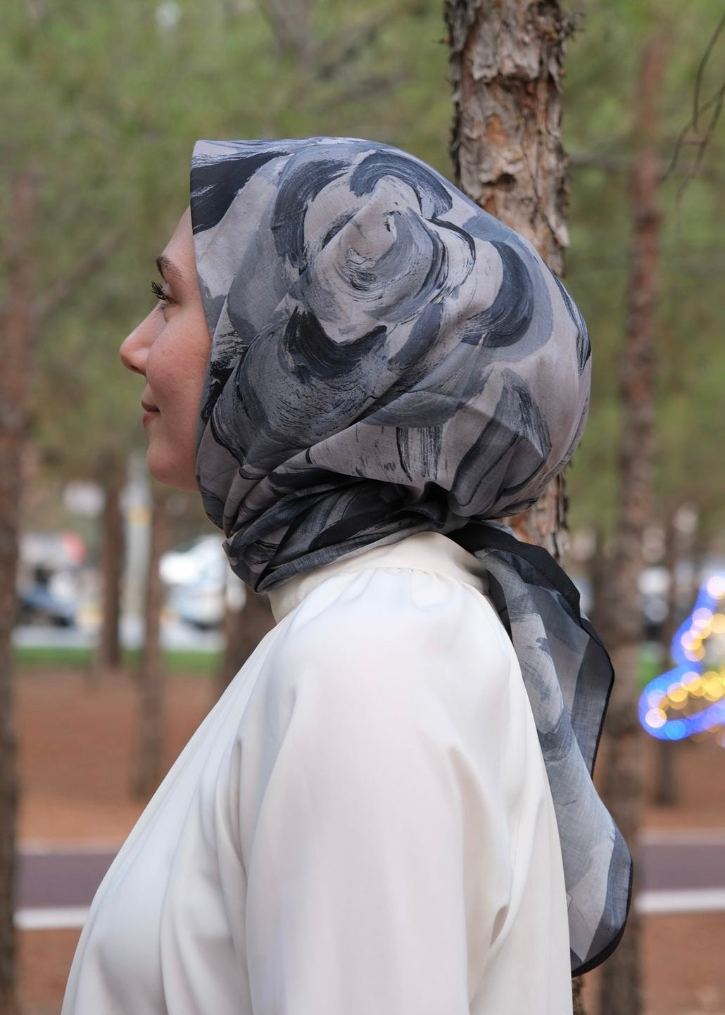 Rosara Square Scarf - Grey
