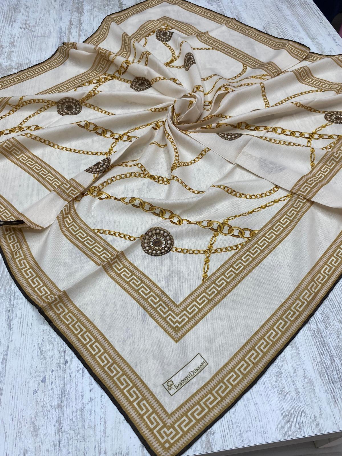 Chain Pattern Square Scarf - Beige