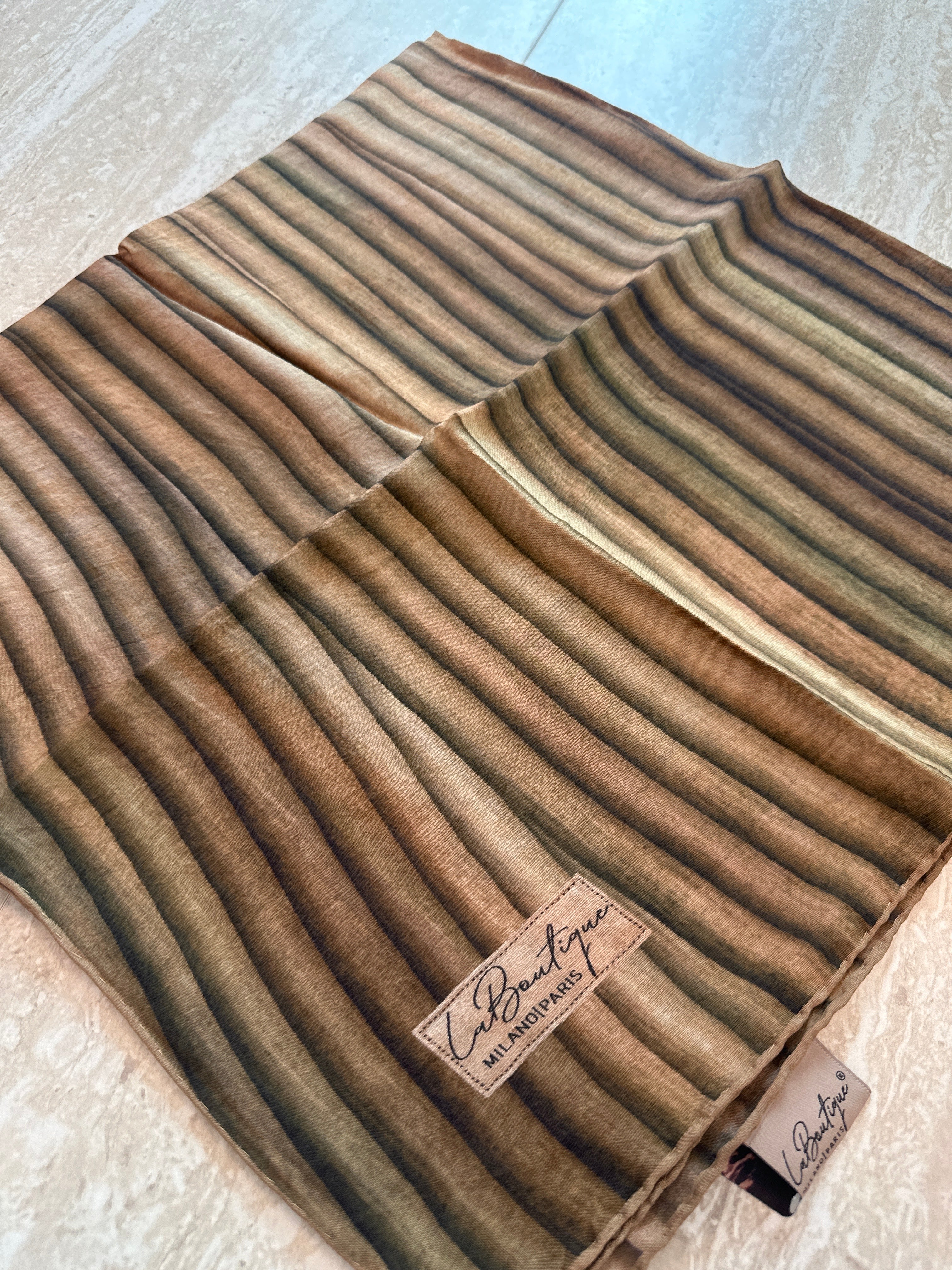 La Boutique Square Scarf - 54