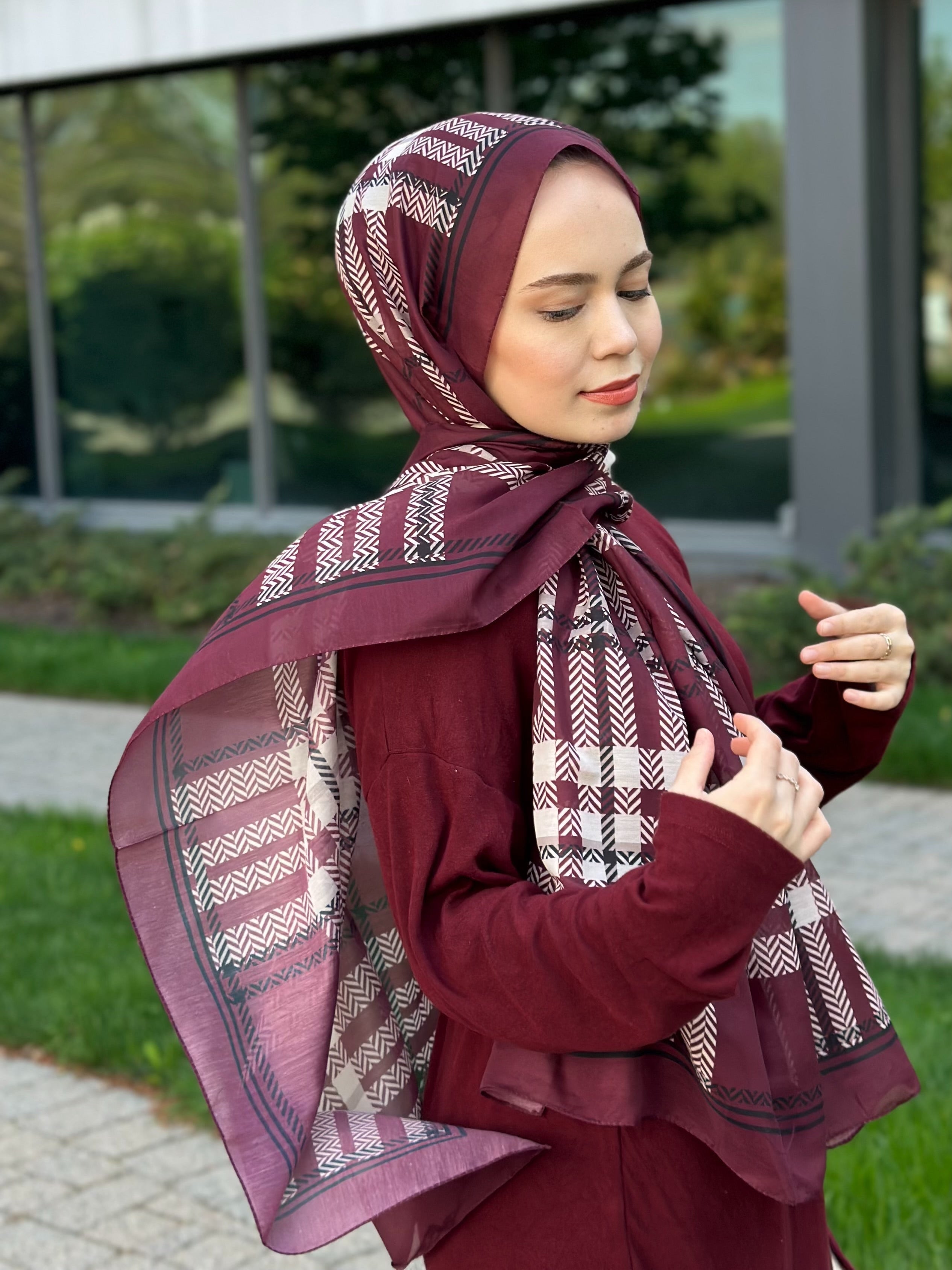 Plaid Hijab - Burgundy