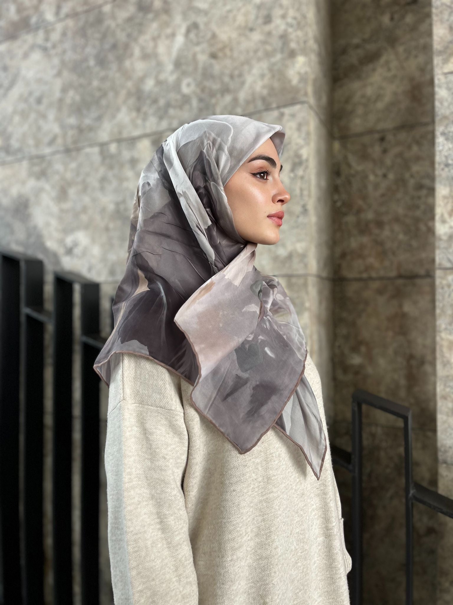 Canvas Painting Pattern Square Scarf - Milky Brown