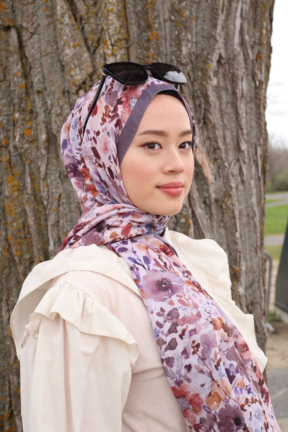 Watercolor Floral Hijab - Grey
