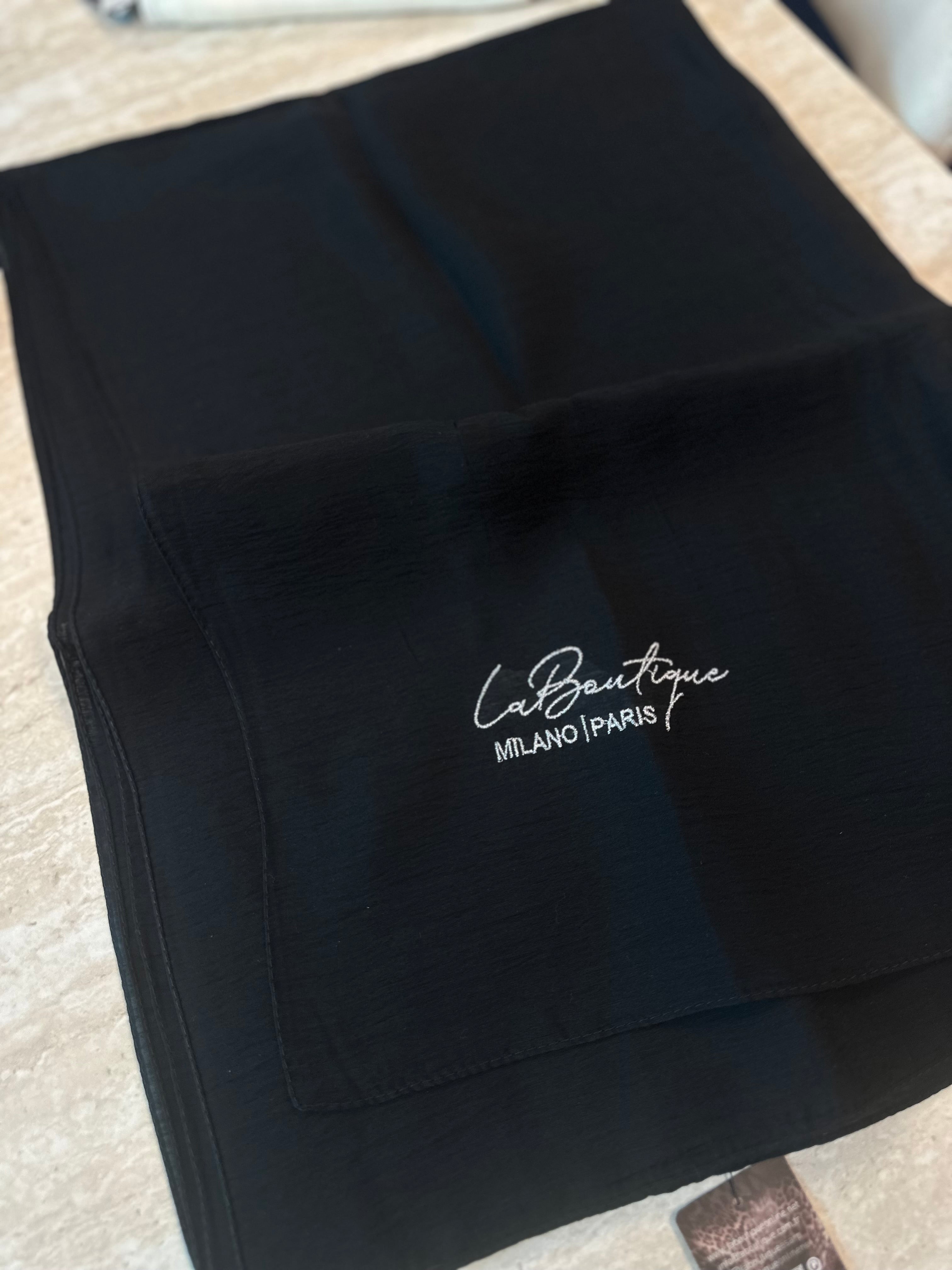 La Boutique - %100 Herbal Hijab Black