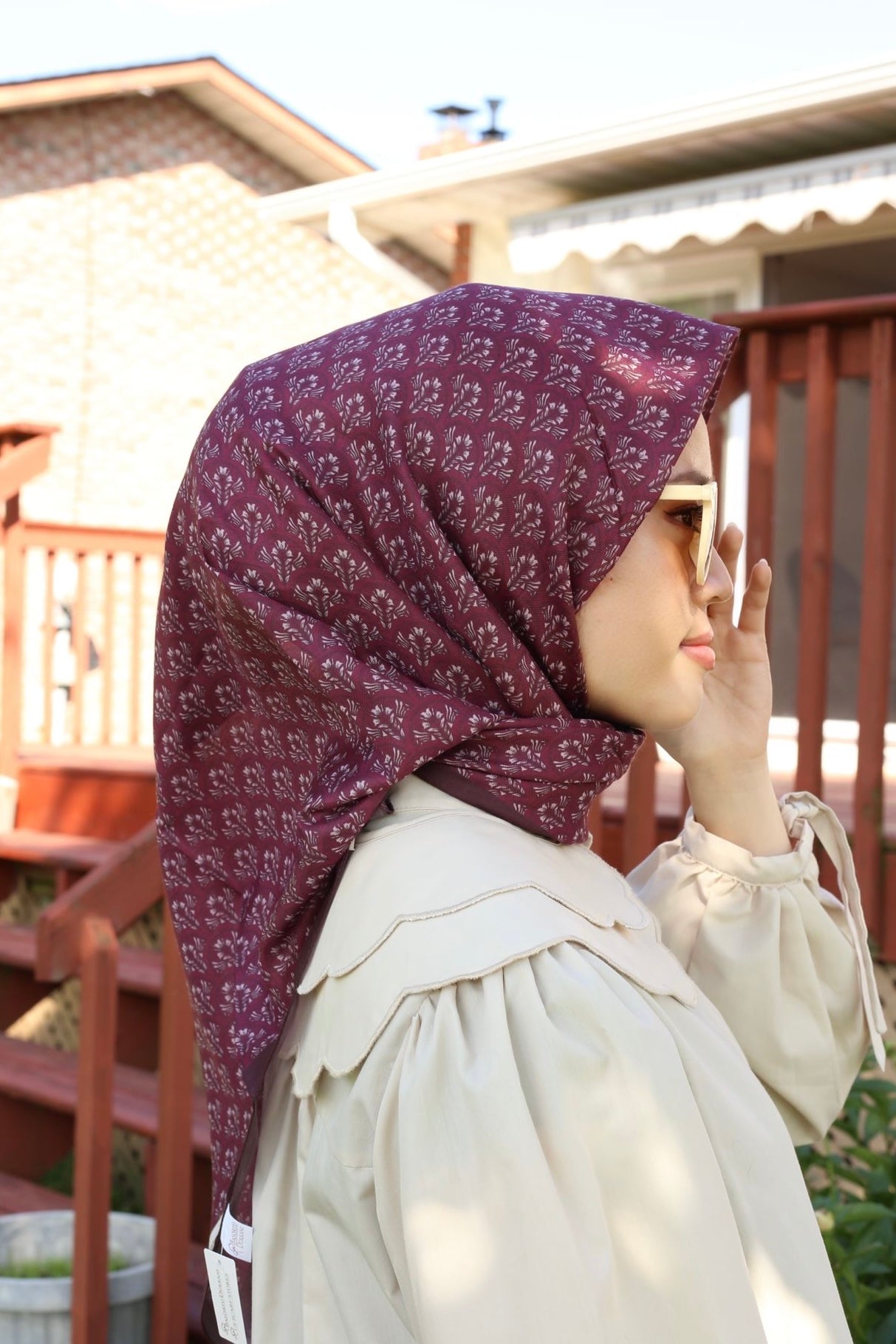 Minimal Square Scarf - Wine