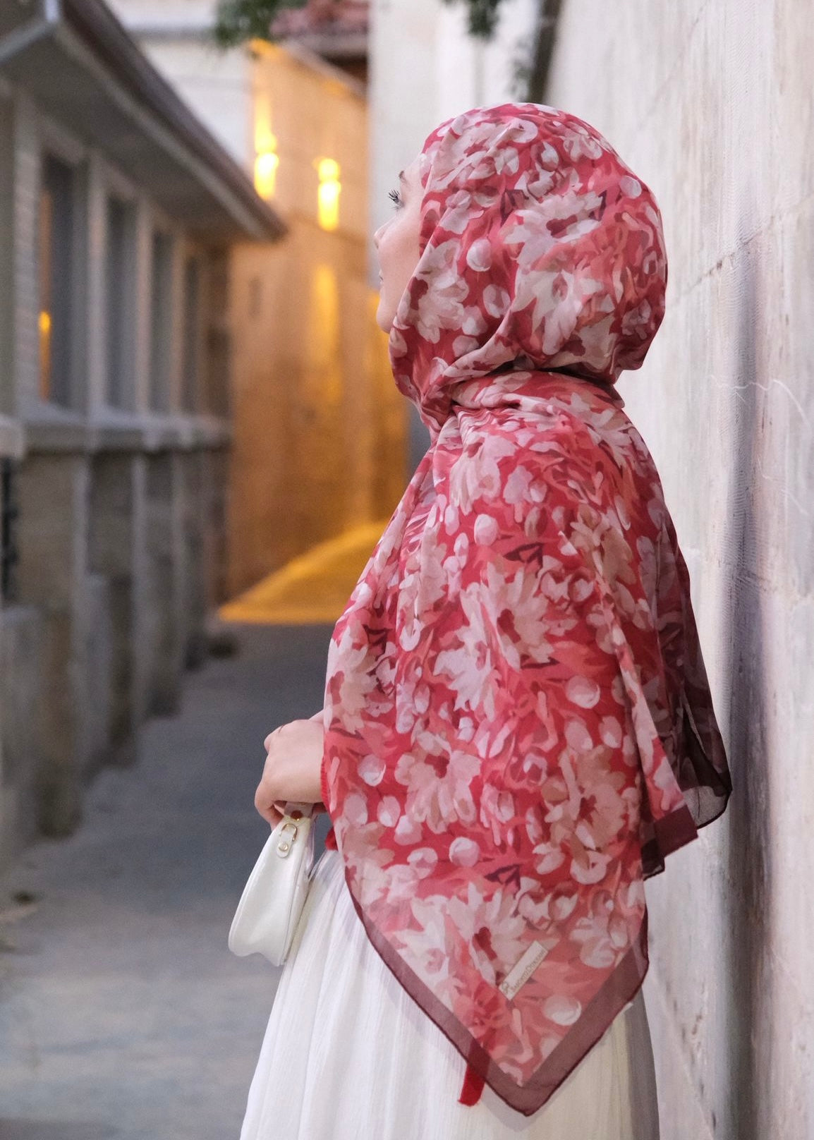 Garden Design Hijab - Burgundy