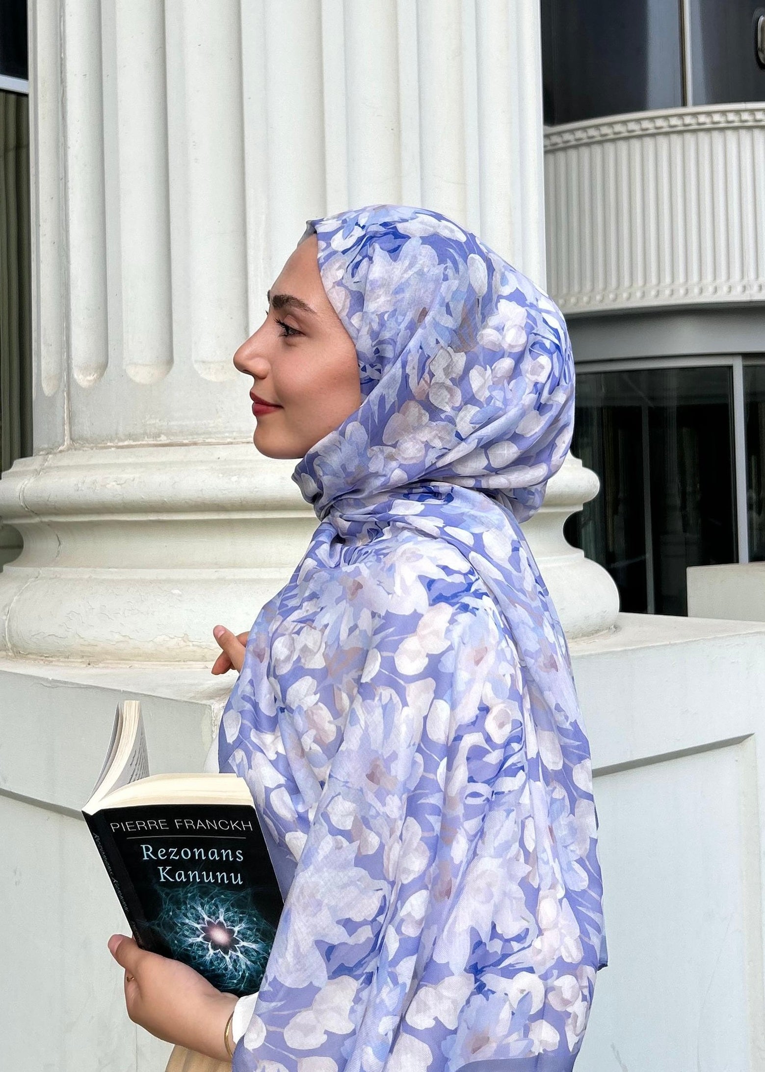 Garden Design Hijab - Sapphire Blue