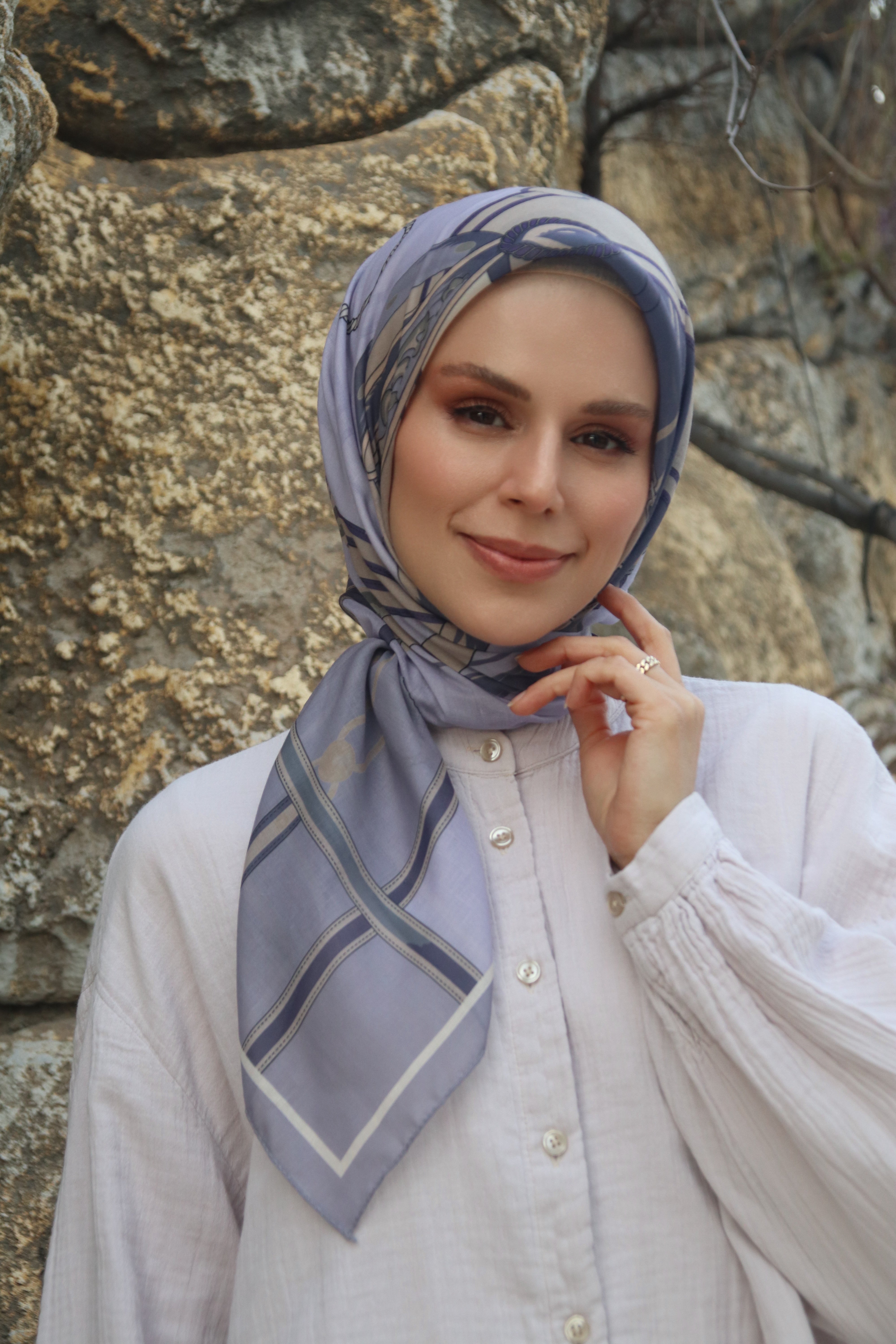 Lavor Square Scarf - Lilac