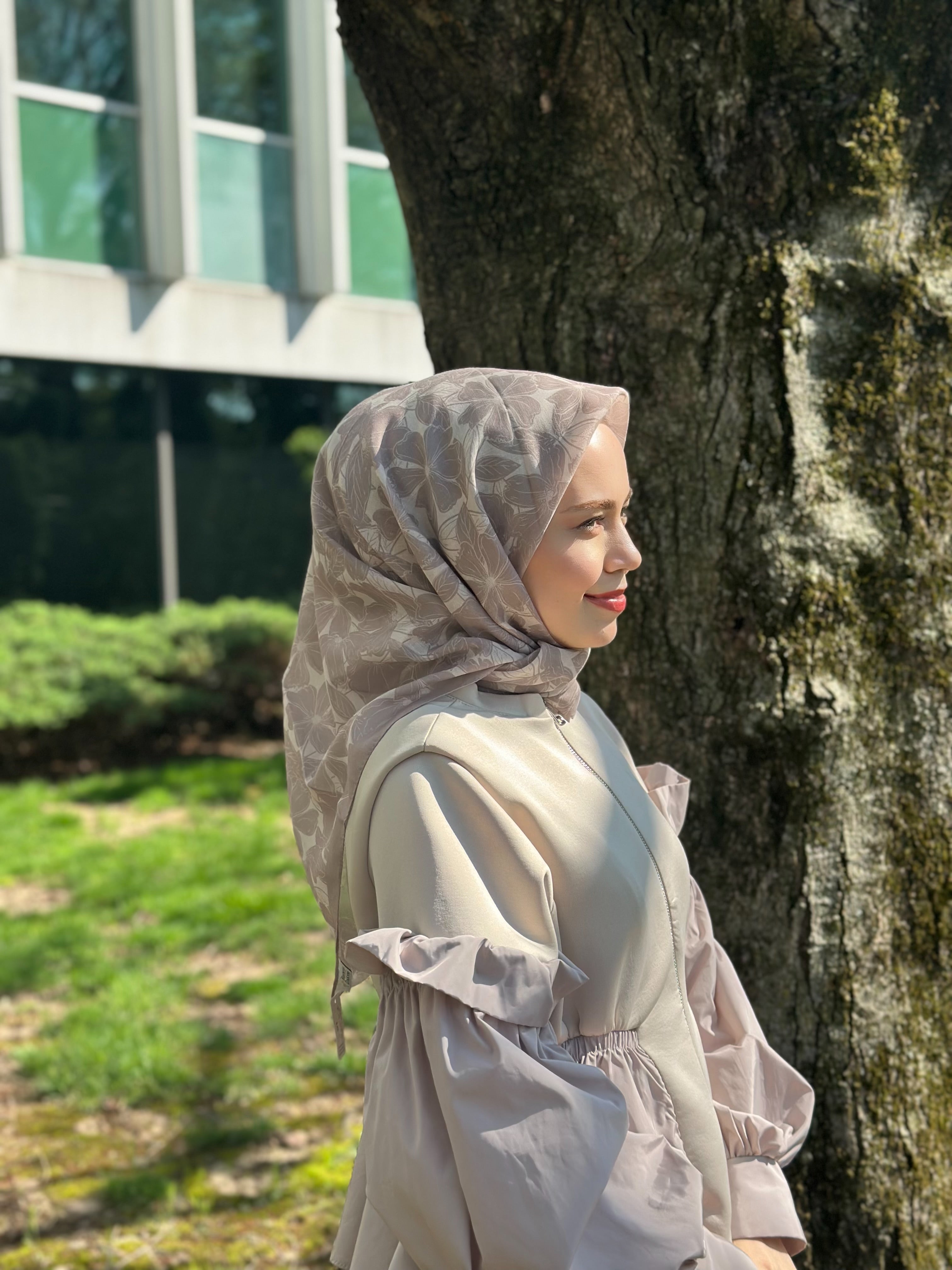 Floria Touch Square Scarf - Beige