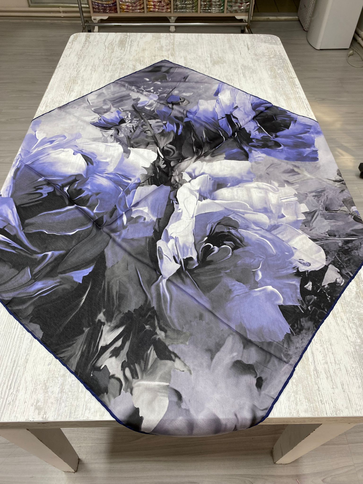 Canvas Painting Pattern Square Scarf - Navy Blue