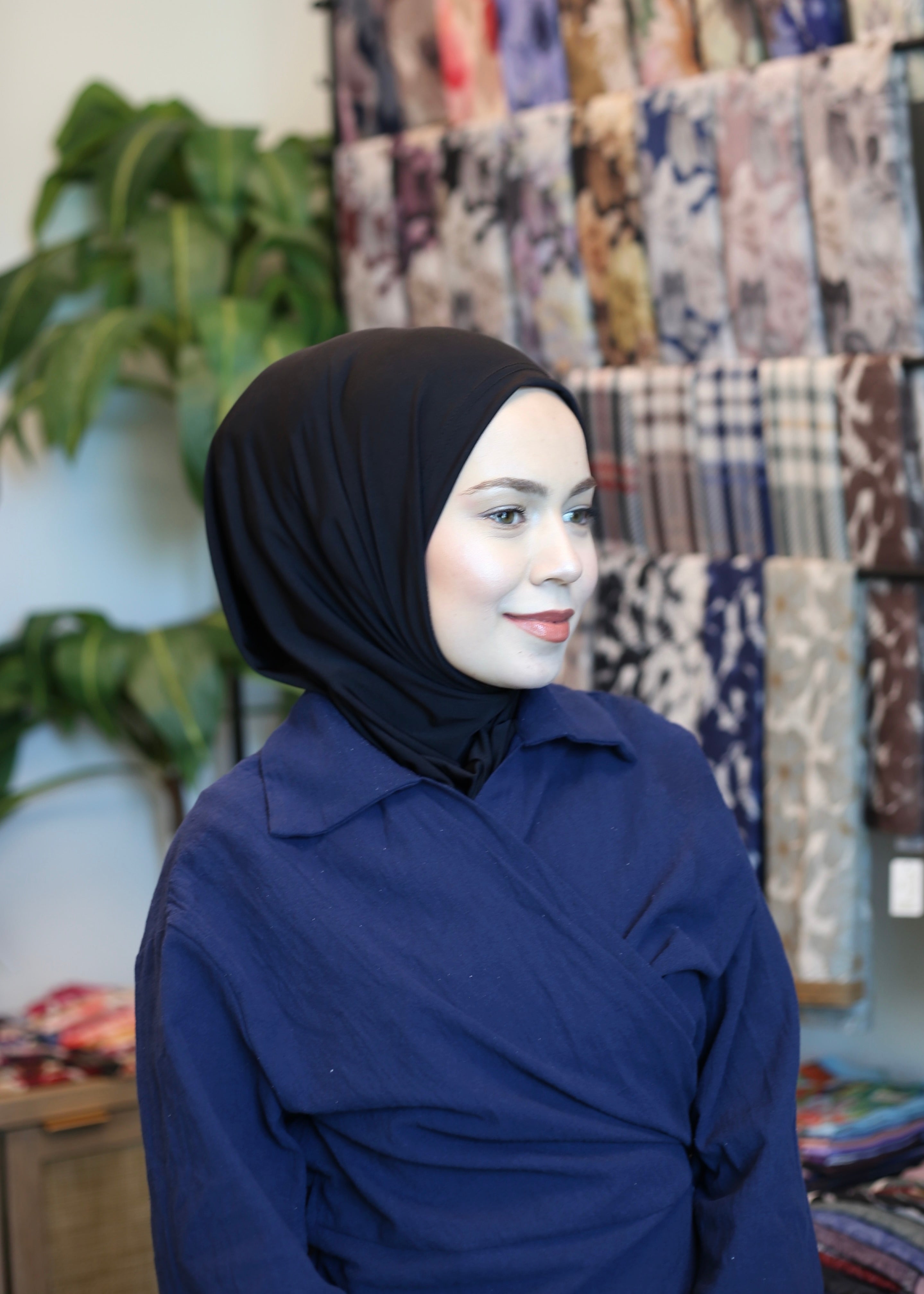 New Black Athletic Hijab – No Snap Closure | Sports Hijab