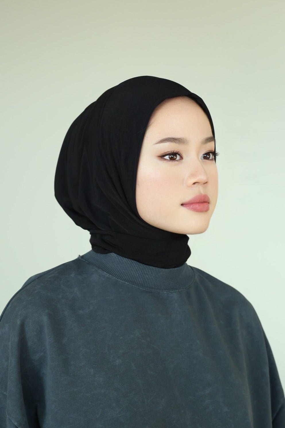 Black Athletic Hijab – Sports Hijab with Snap Closure | No-Pin Performance Hijab
