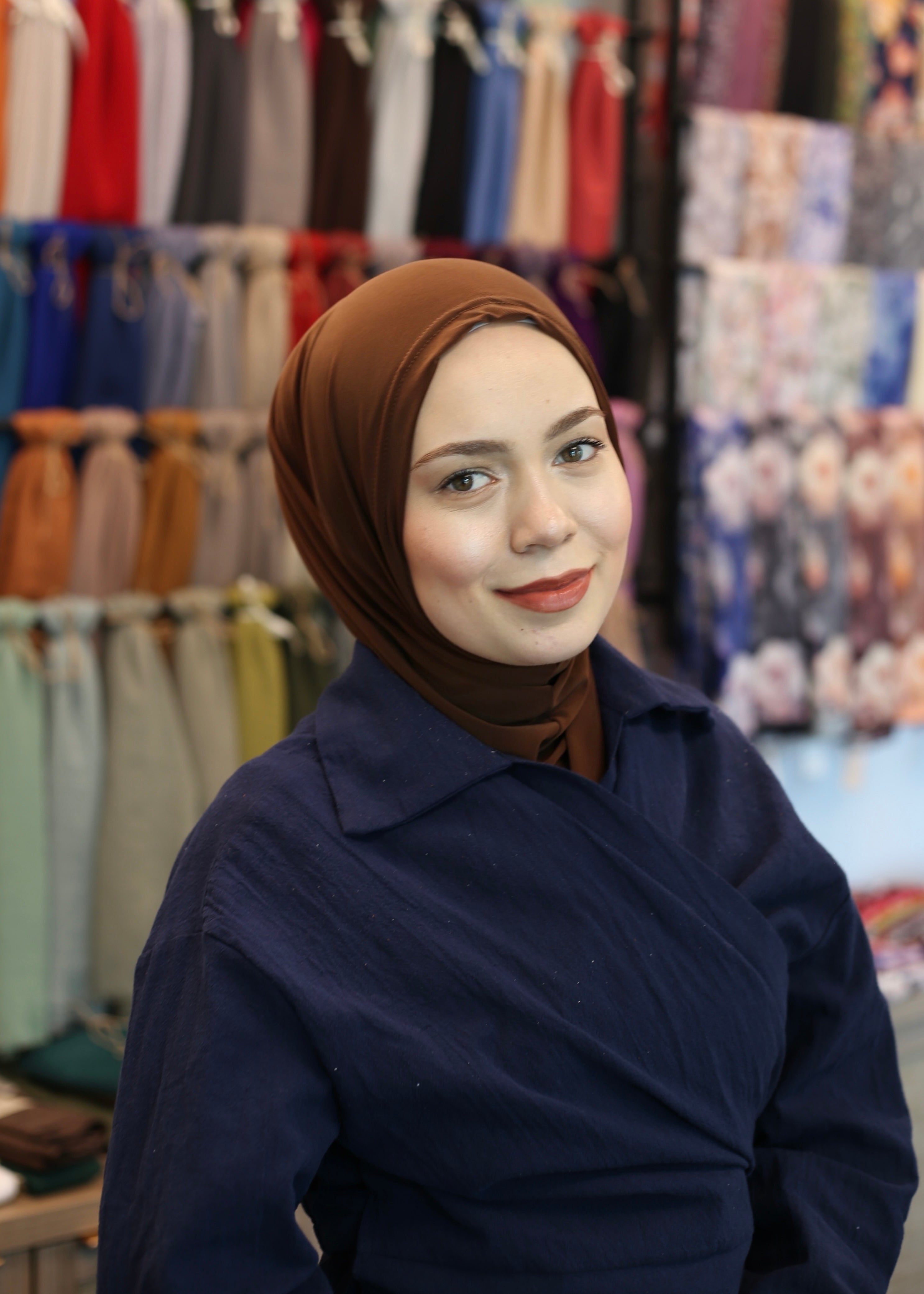 New Chocolate Brown Athletic Hijab – No Snap Closure | Sports Hijab with Free Undercap