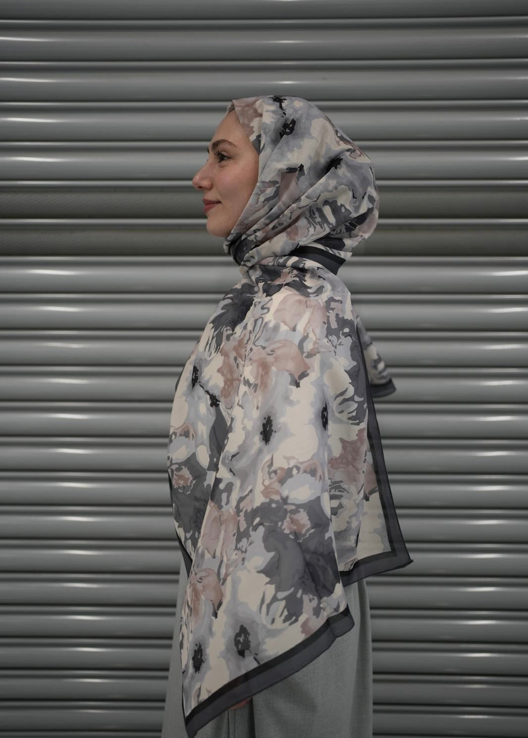 Velora Hijab - Smoke Gray