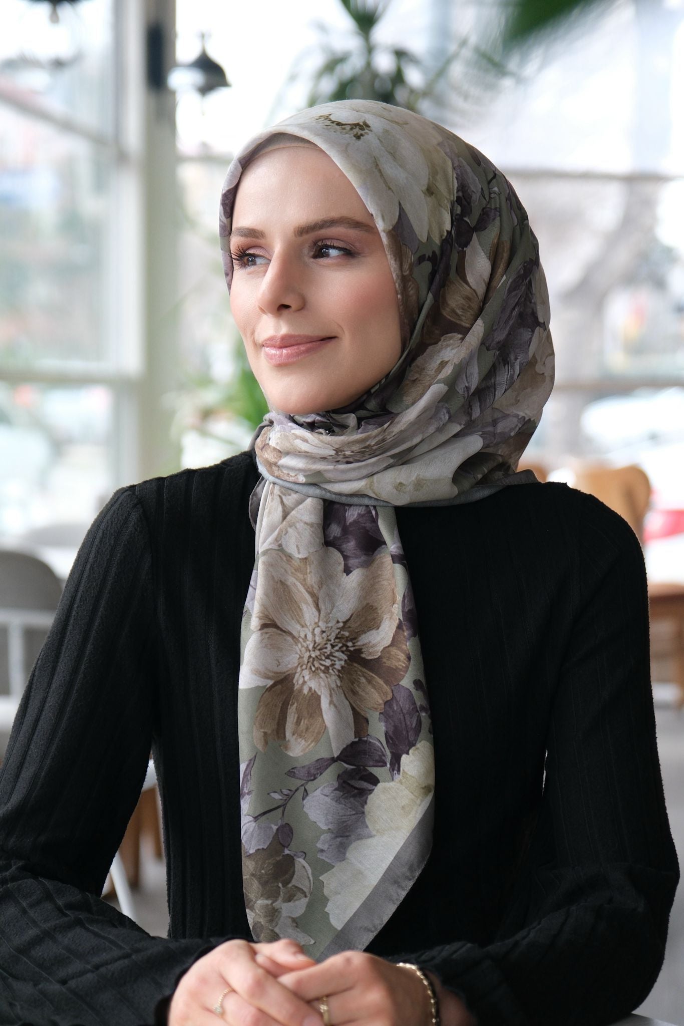 Velvet Bloom Square Scarf - Green