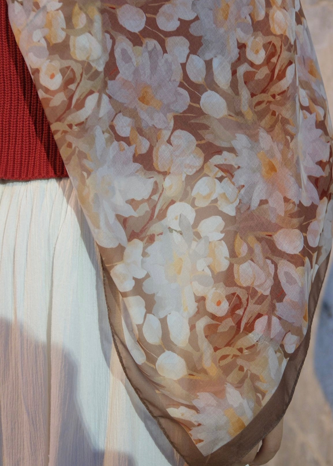 Garden Design Hijab - Milky Brown