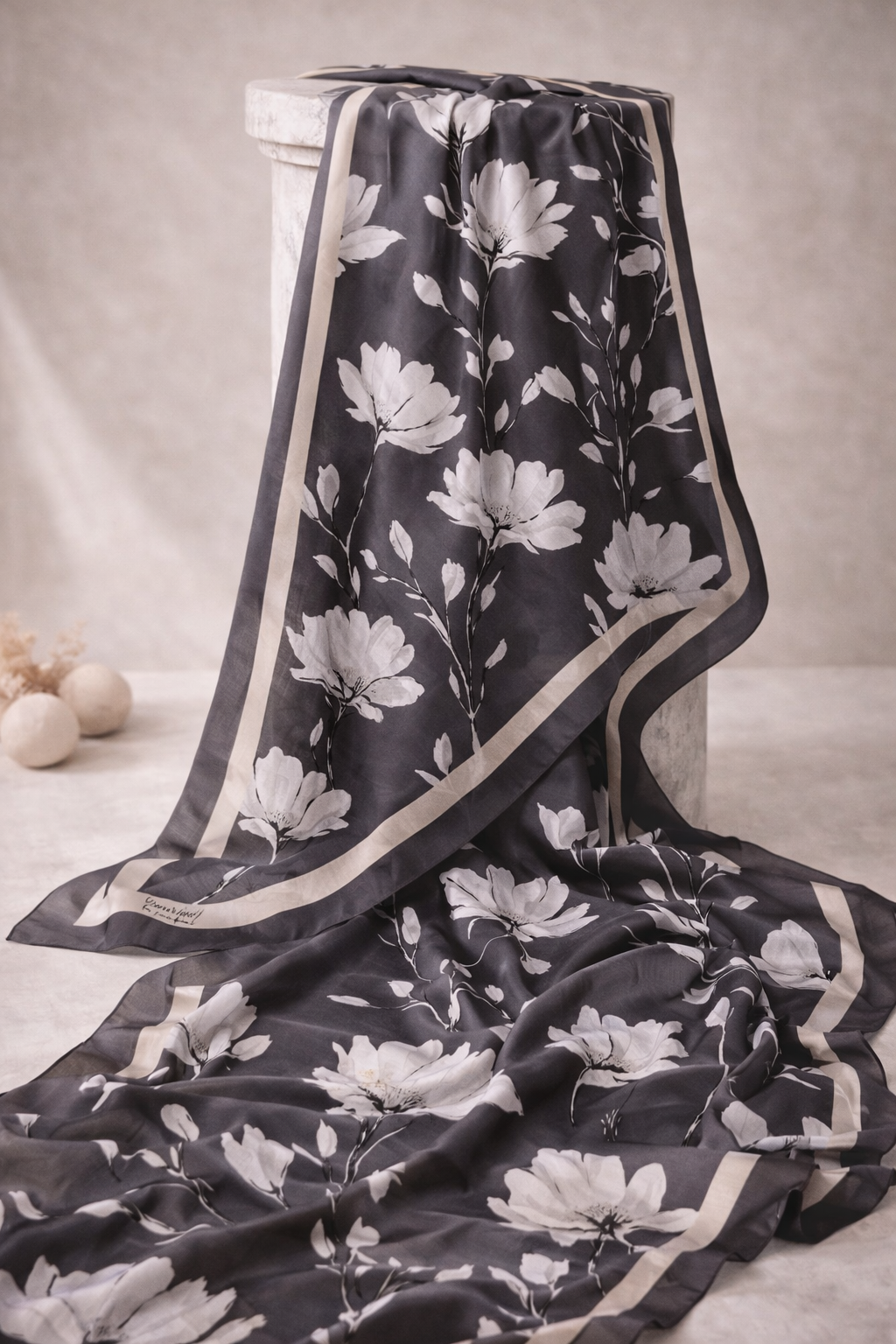 Silk Garden Hijab - Anthracite
