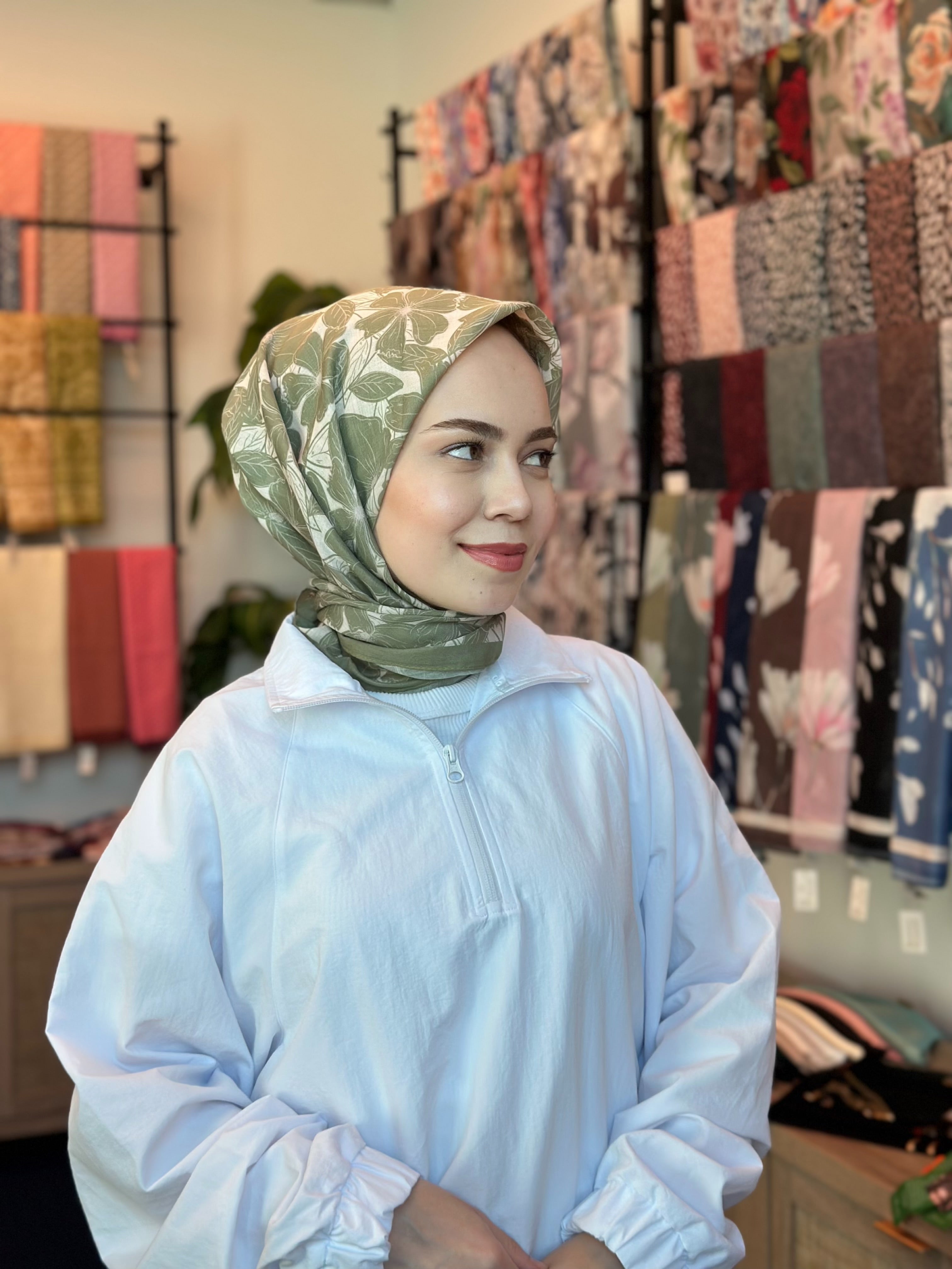 Floria Touch Square Scarf - Grass Green