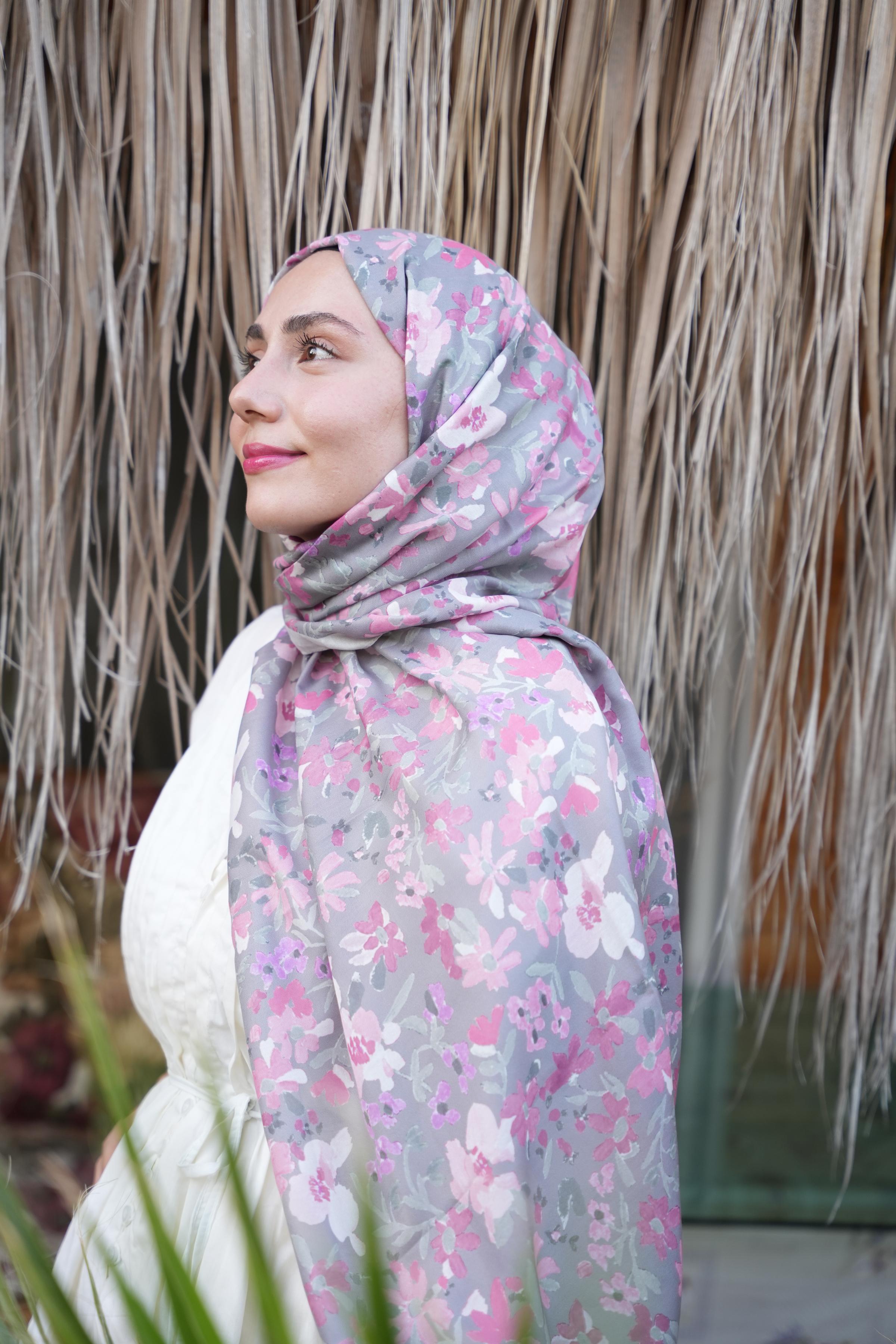 Primrose Pattern Hijab - Gray