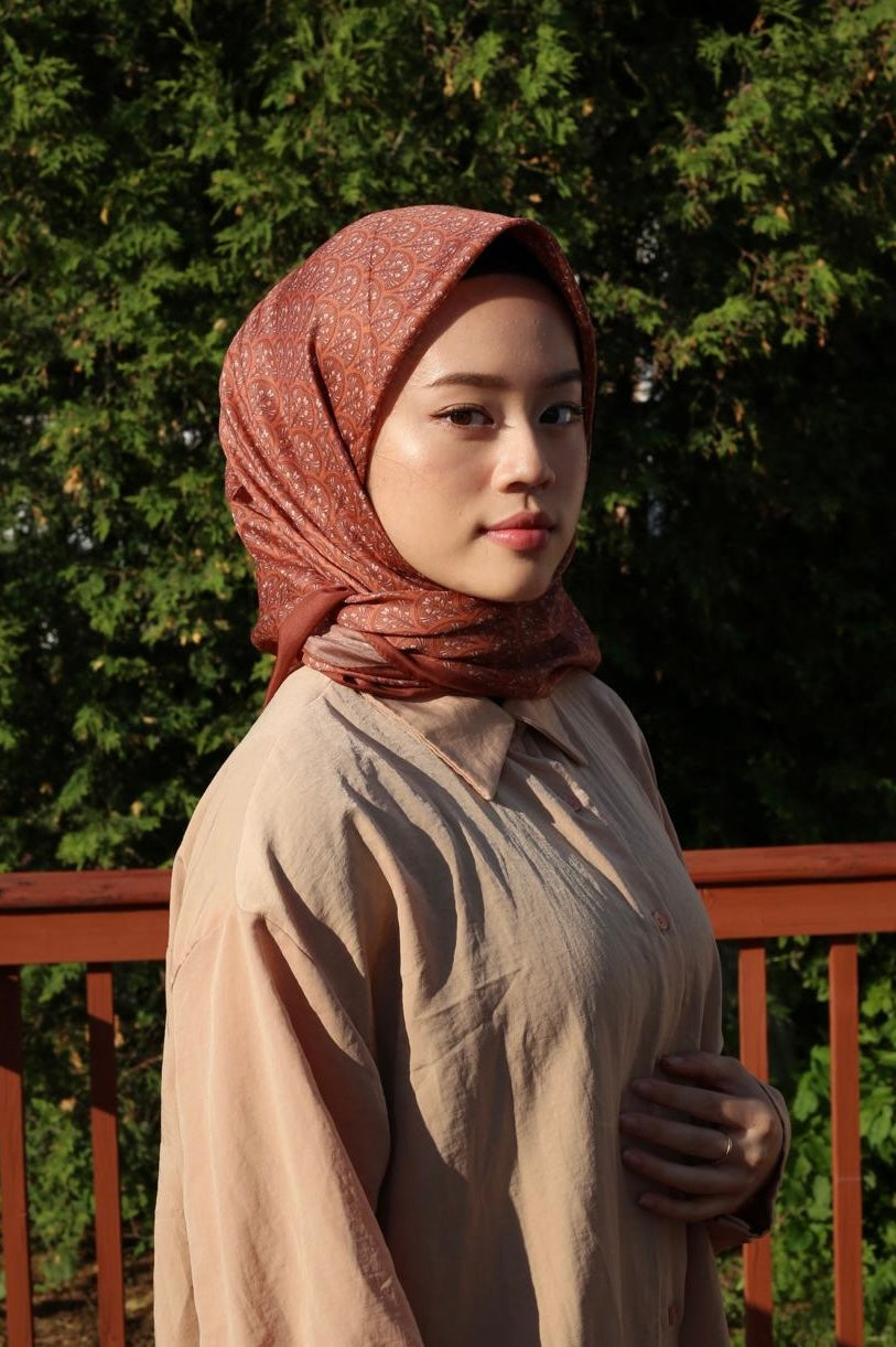 Minimal Square Scarf - Chocolate