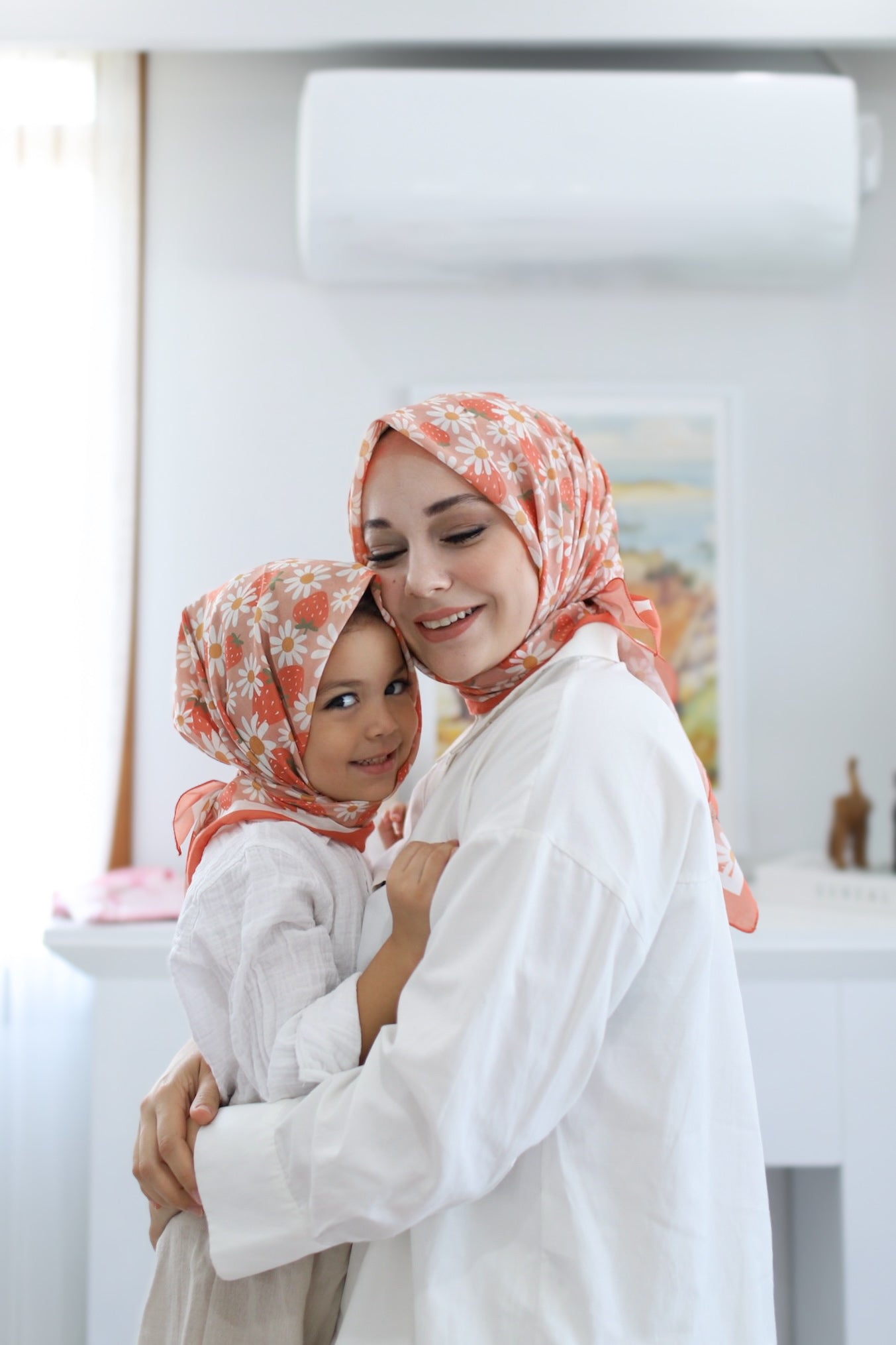 Mom & Kids Square Scarf - Strawberry