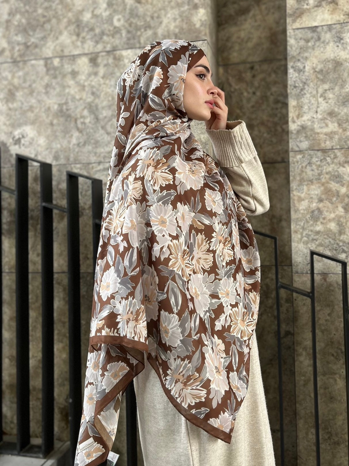 Matilda Pattern Hijab - Brown