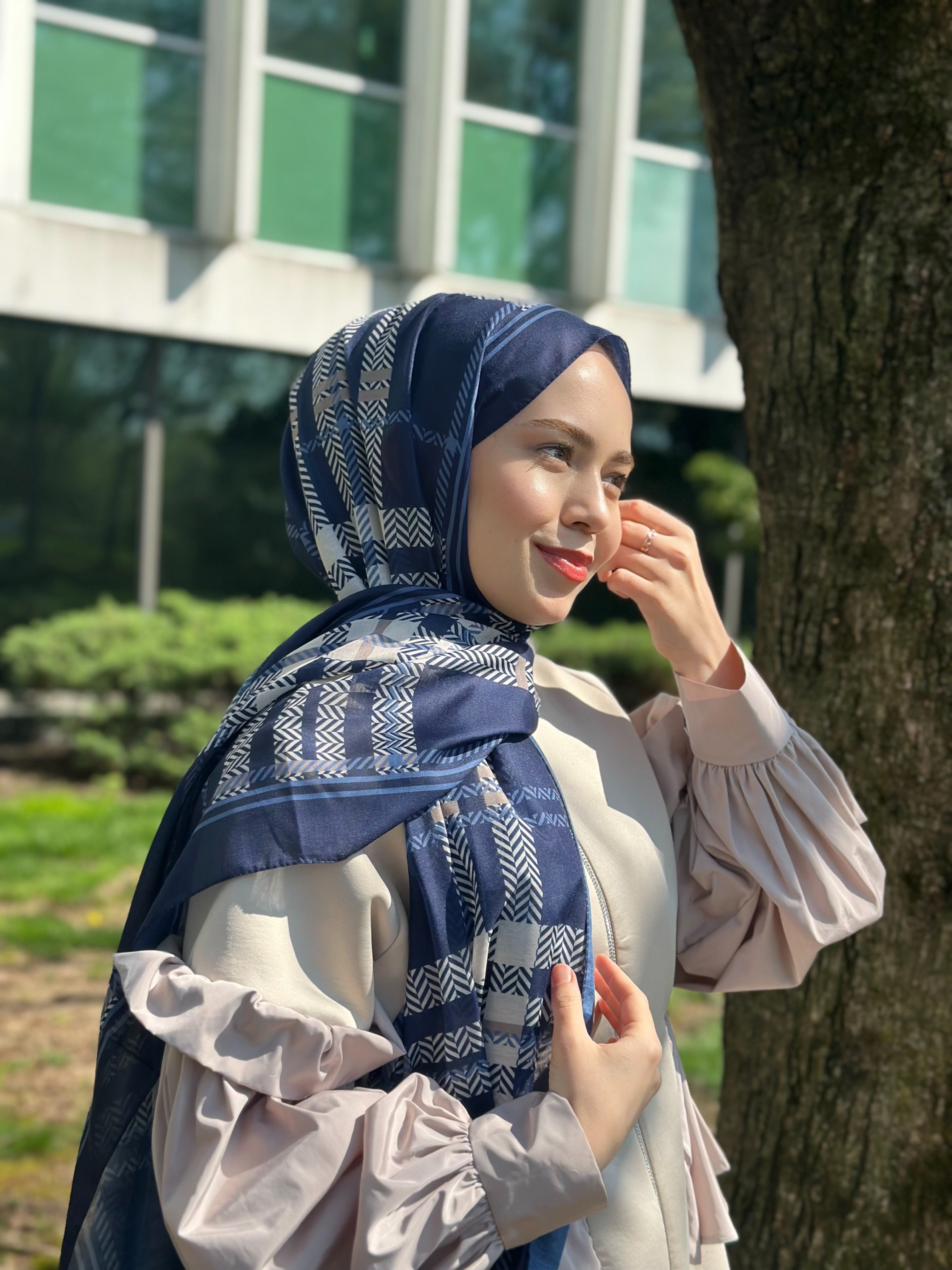 Plaid Hijab - Navy