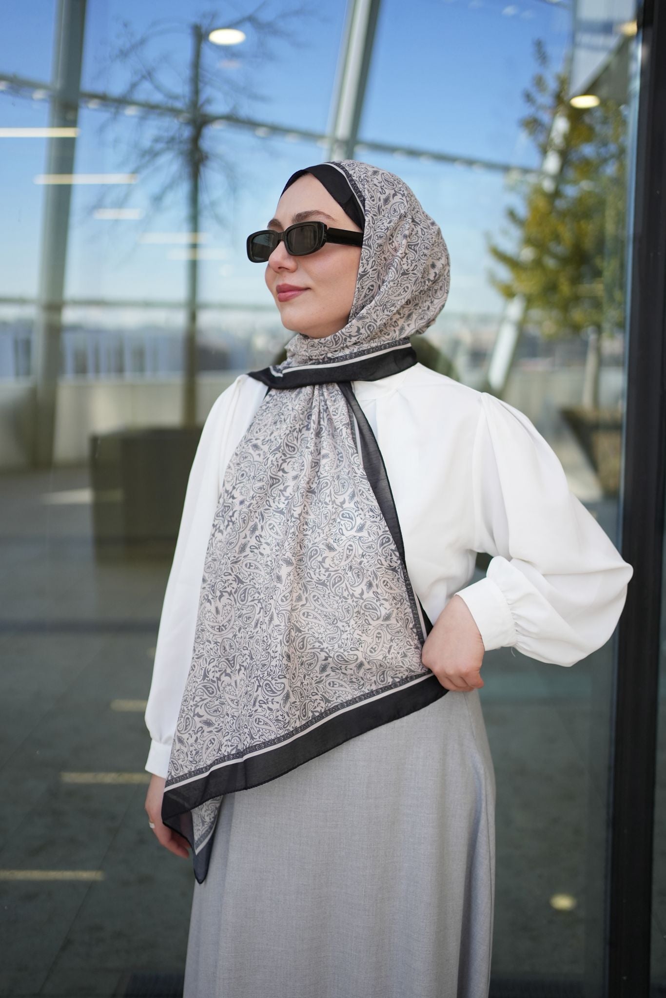 Scheherazade Hijab - Ecru