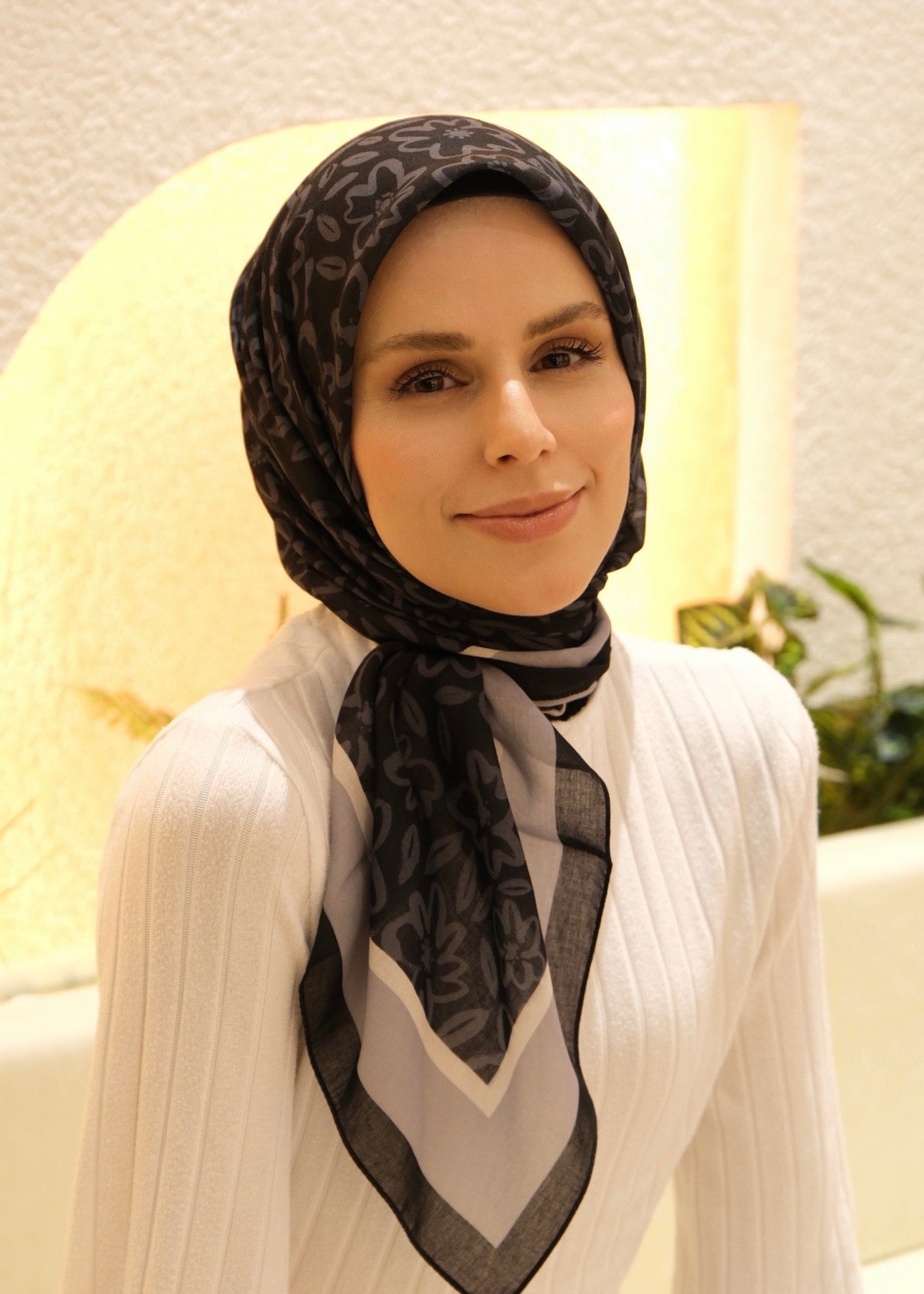 Flora Line Square Scarf - Black Grey