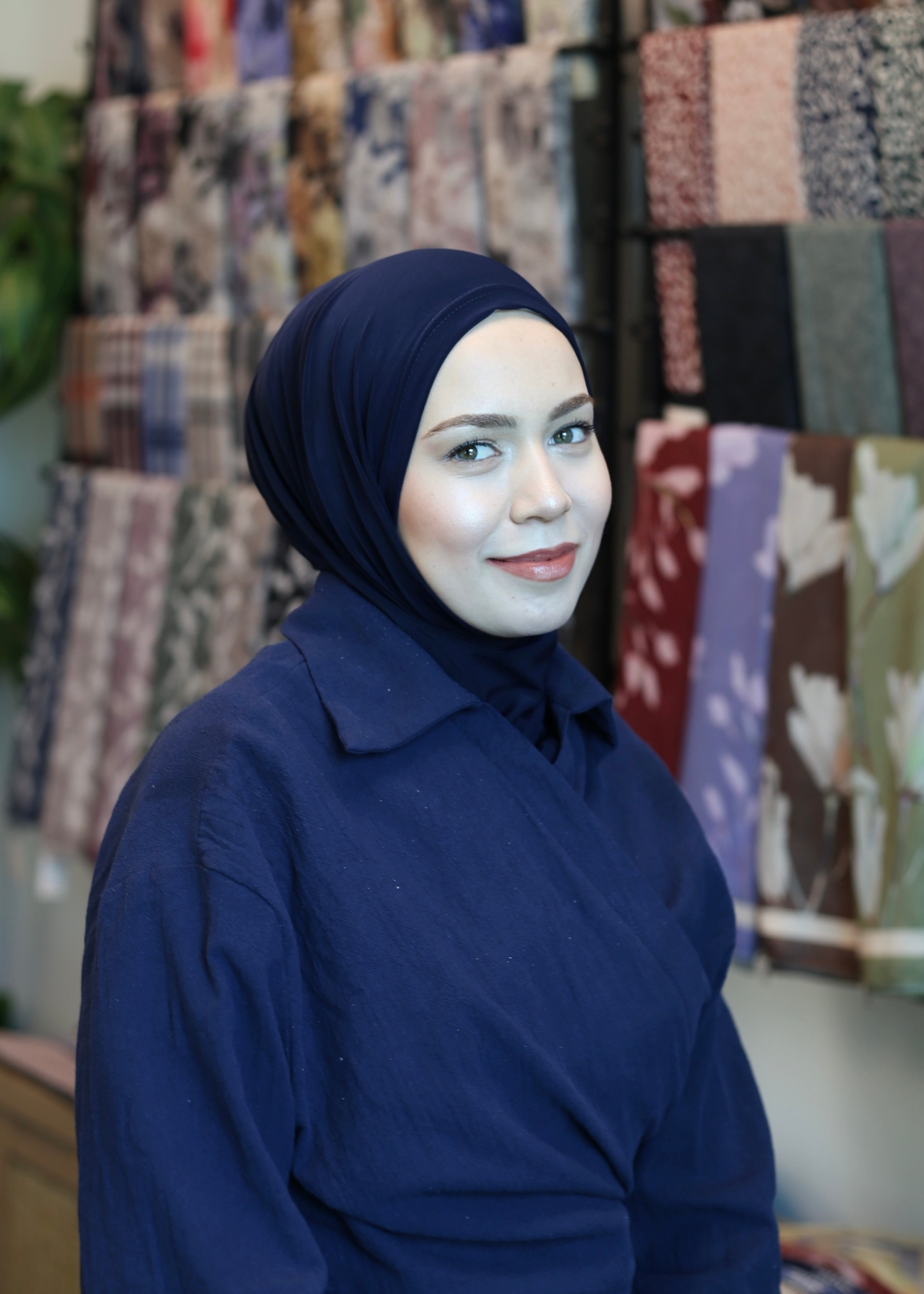 New Navy Blue Athletic Hijab – No Snap Closure | Sports Hijab with Free Undercap