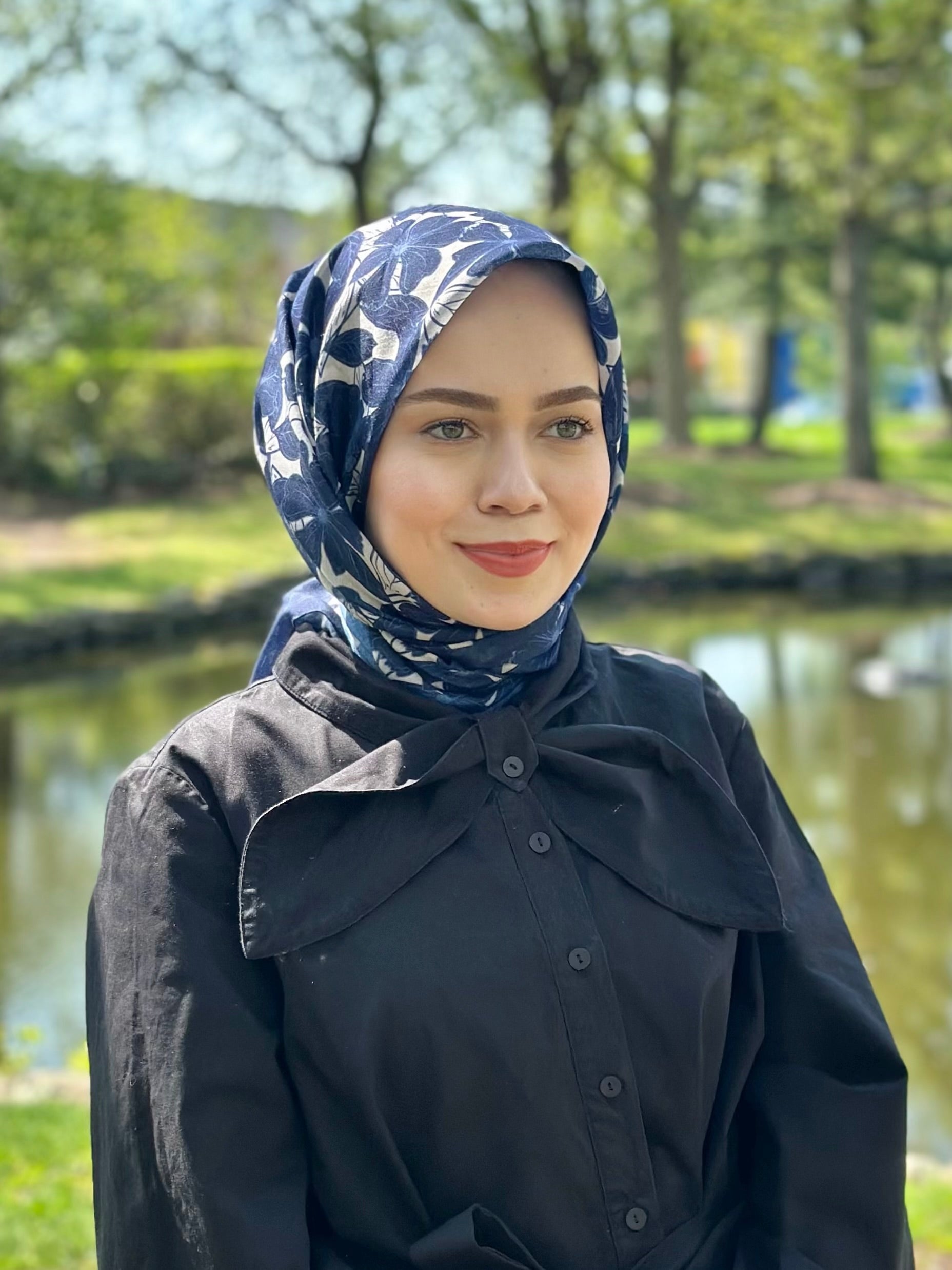 Floria Touch Square Scarf - Navy