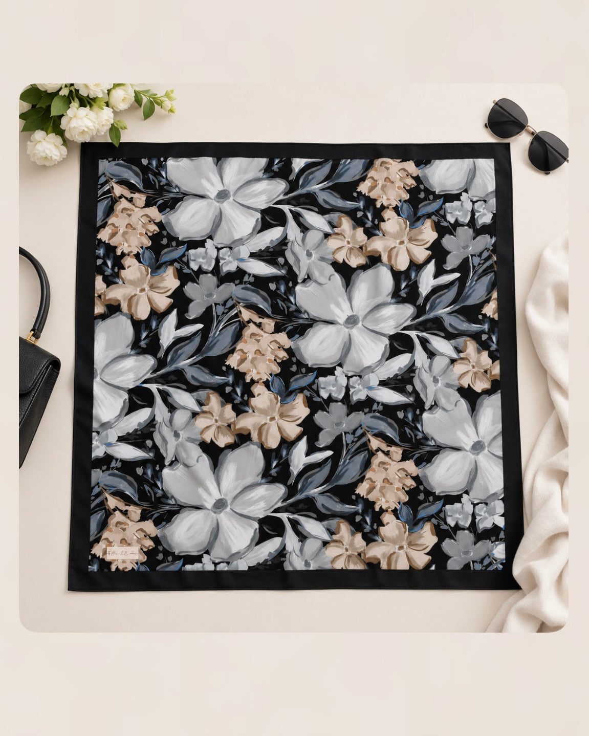 Lily Square Scarf - Black & Gray