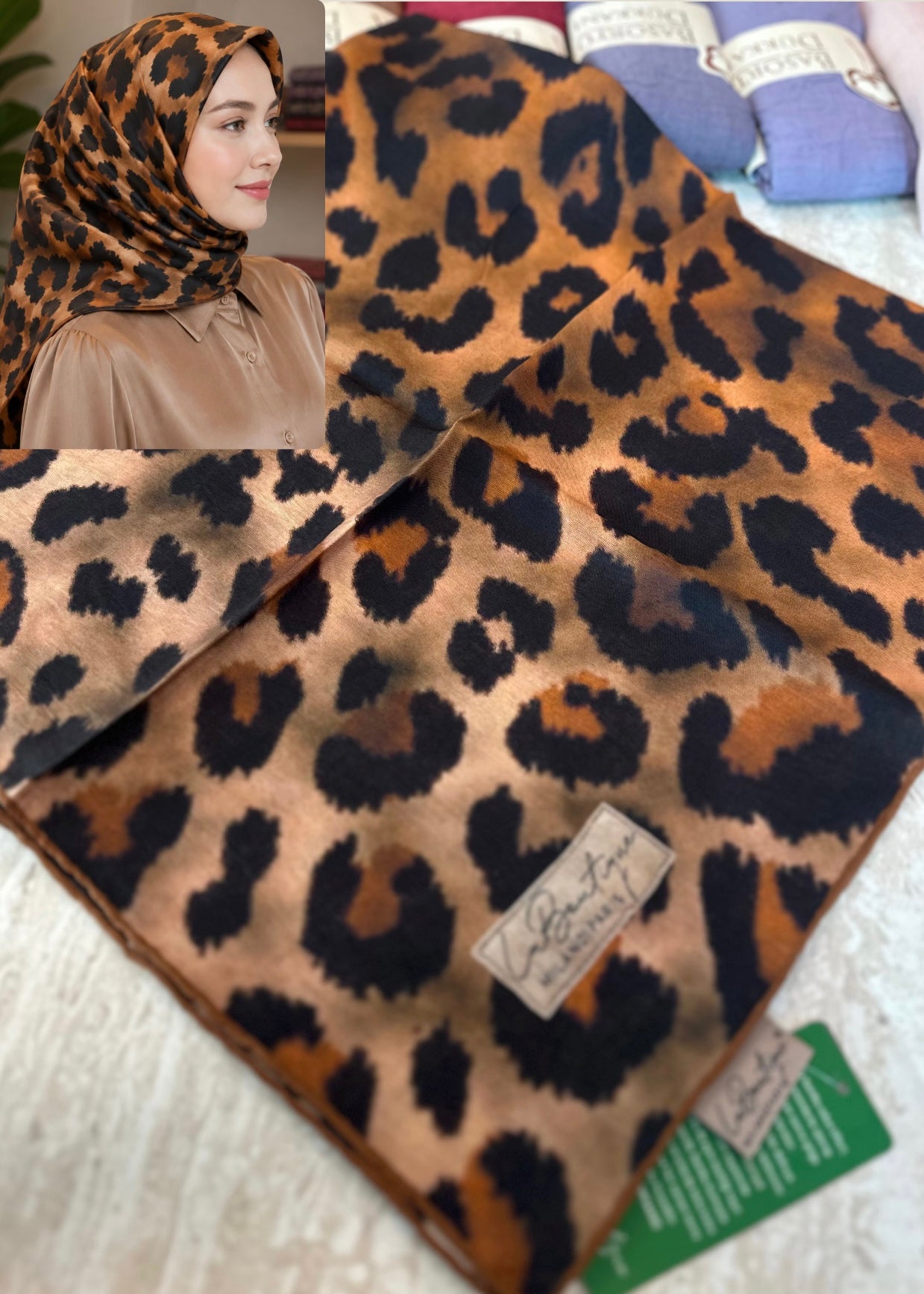La Boutique Square Scarf - 33