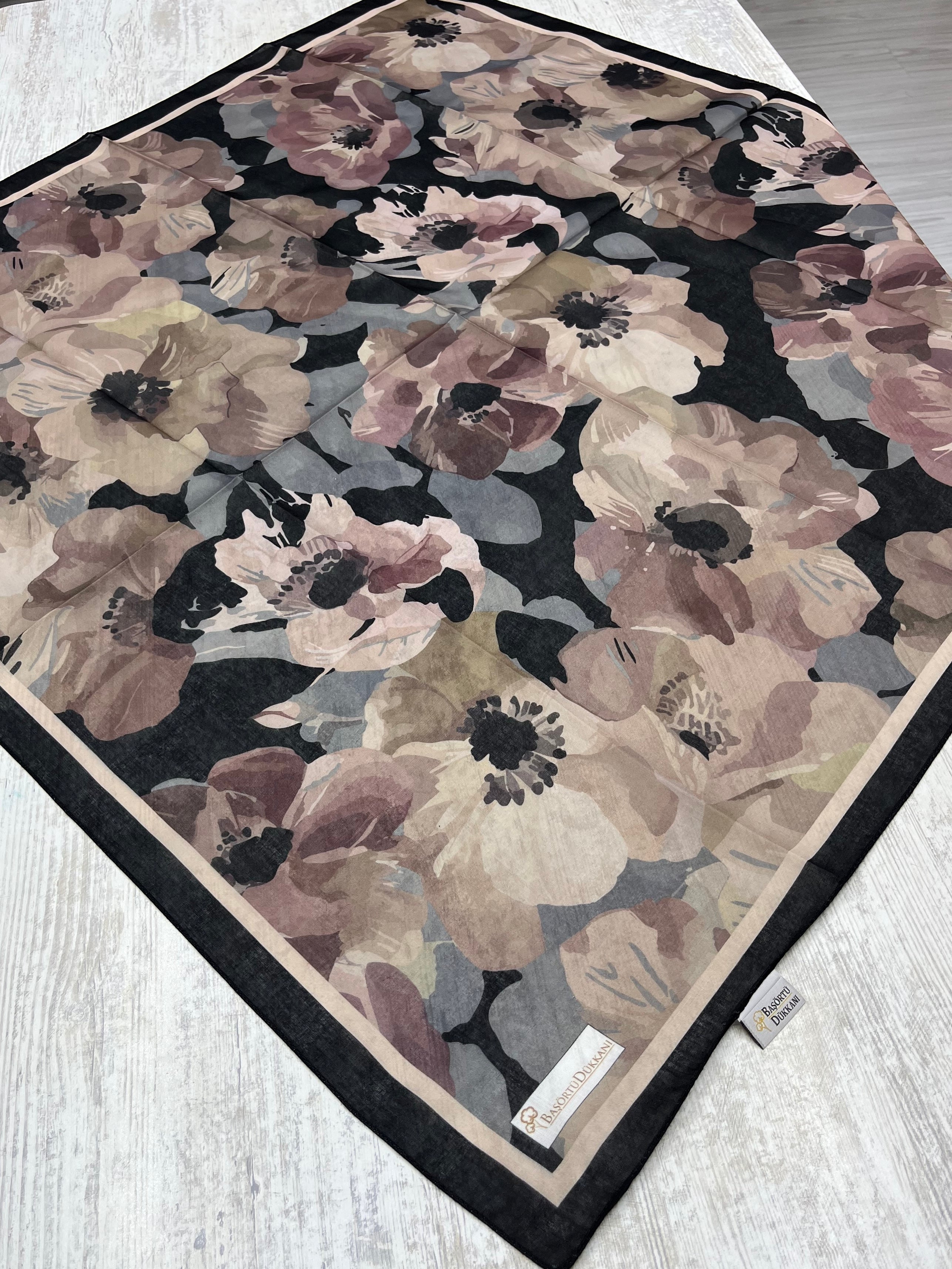 Maribel Square Scarf - Black