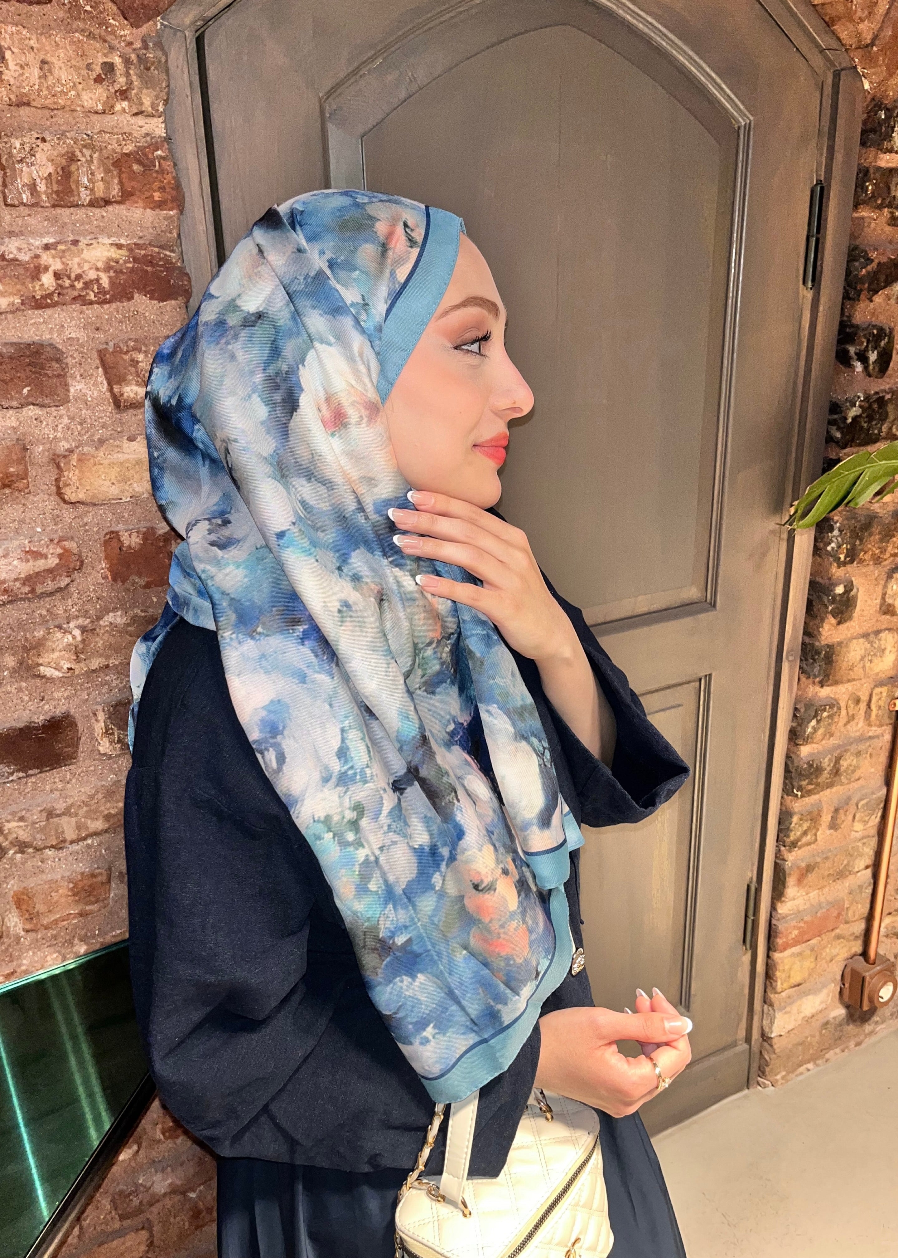 Rose Blend Hijab - Stabilo Blue