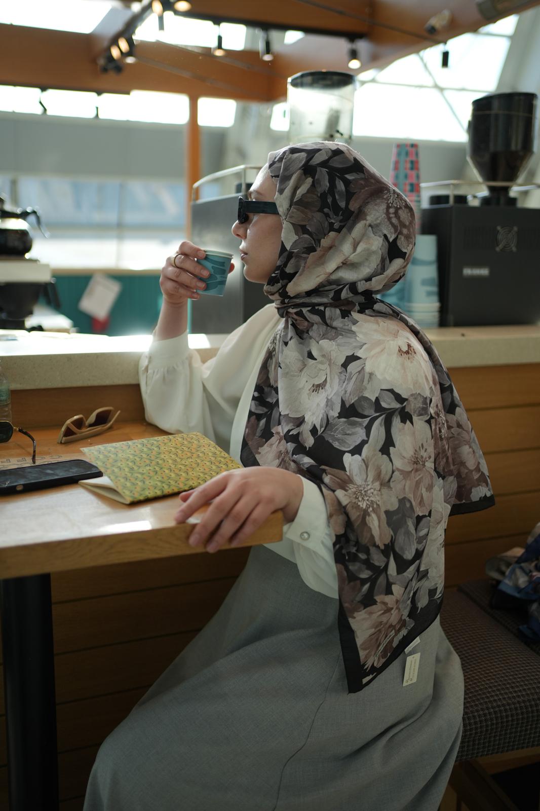 Velvet Bloom Hijab - Black Beige