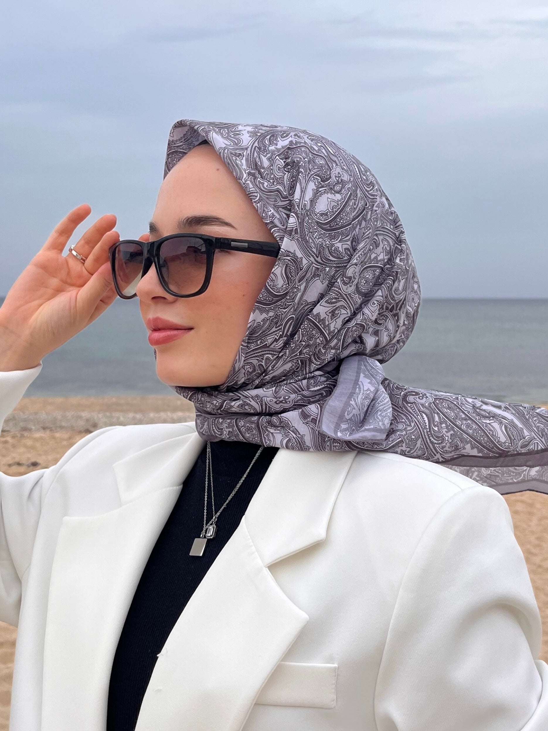Firuze 2 Square Scarf - Grey