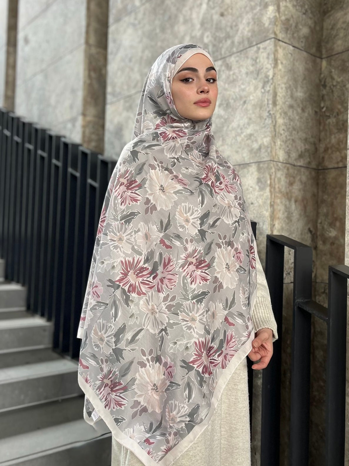 Matilda Pattern Hijab - Beige Gray