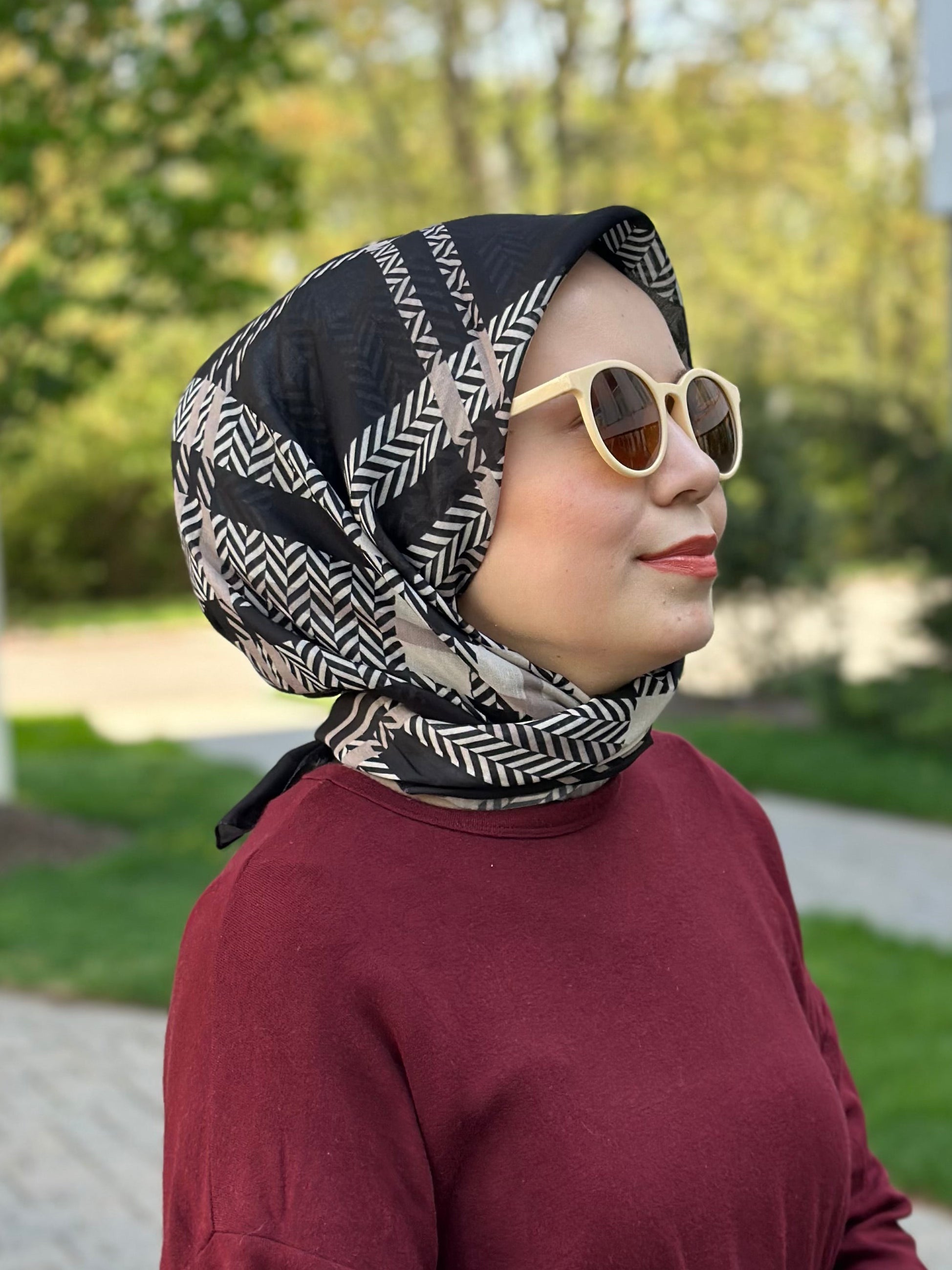 Plaid Square Scarf - Black Beige
