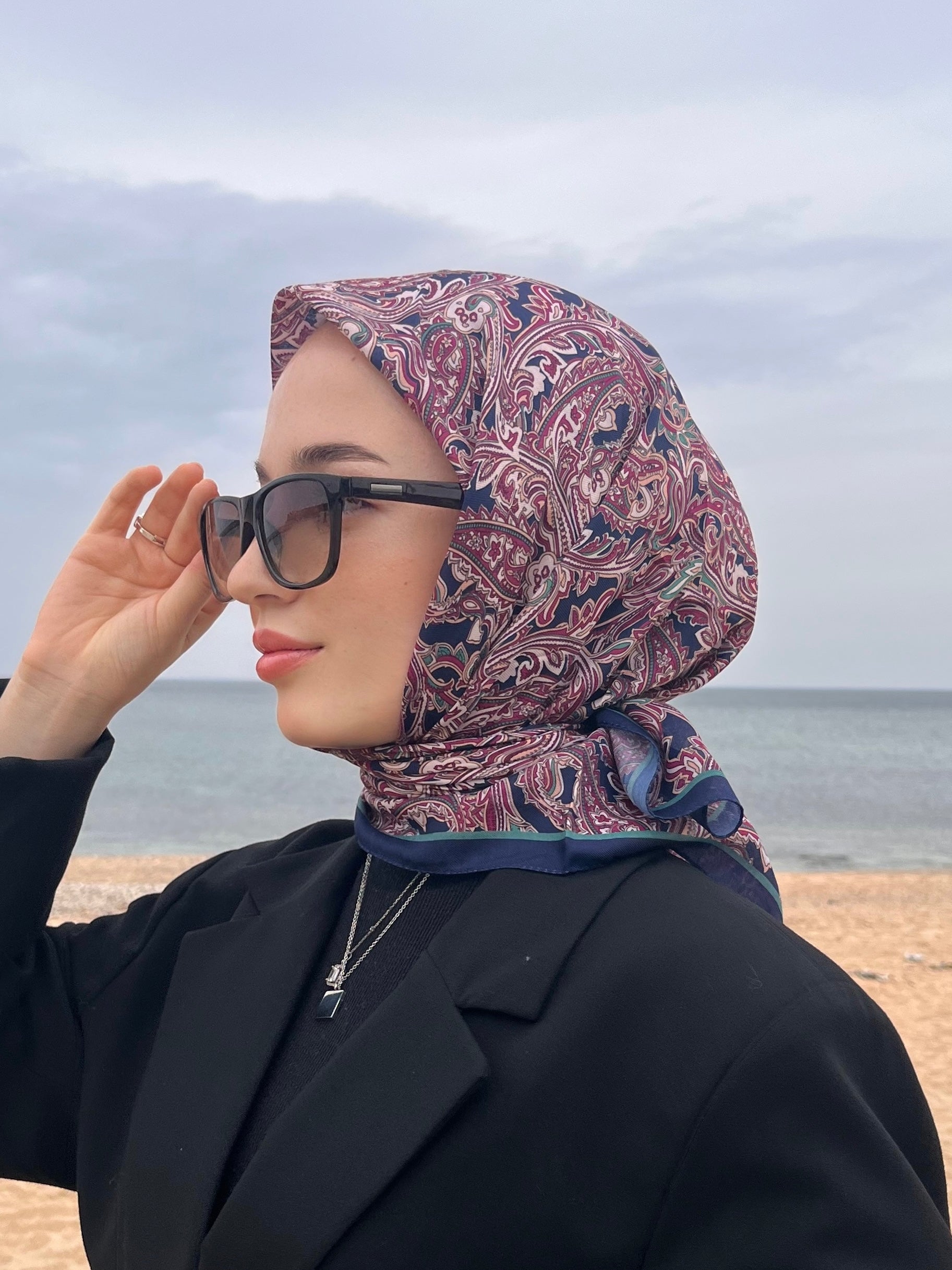 Firuze 2 Square Scarf - Navy Pink