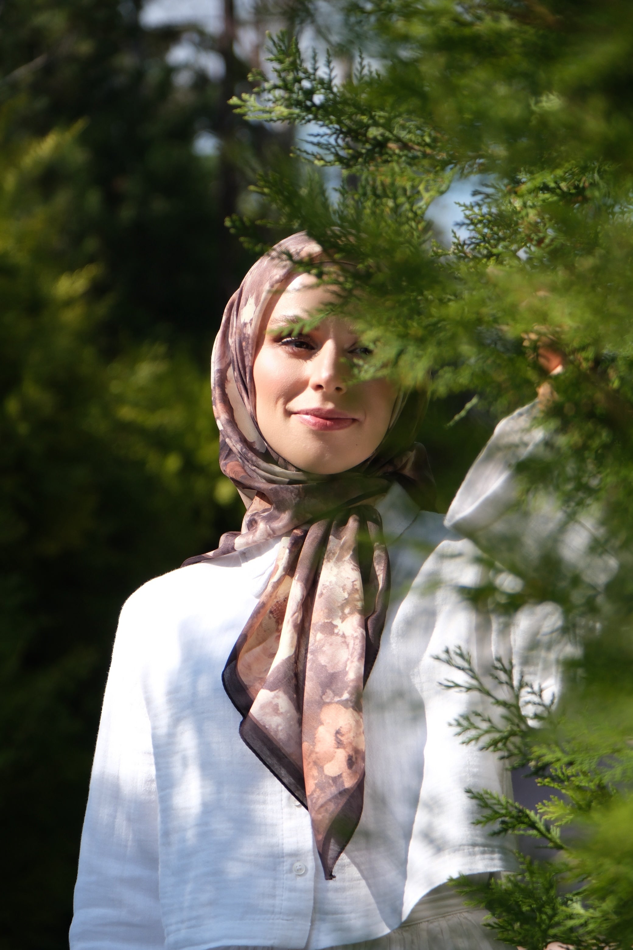 Rose Blend Square Scarf - Black Latte