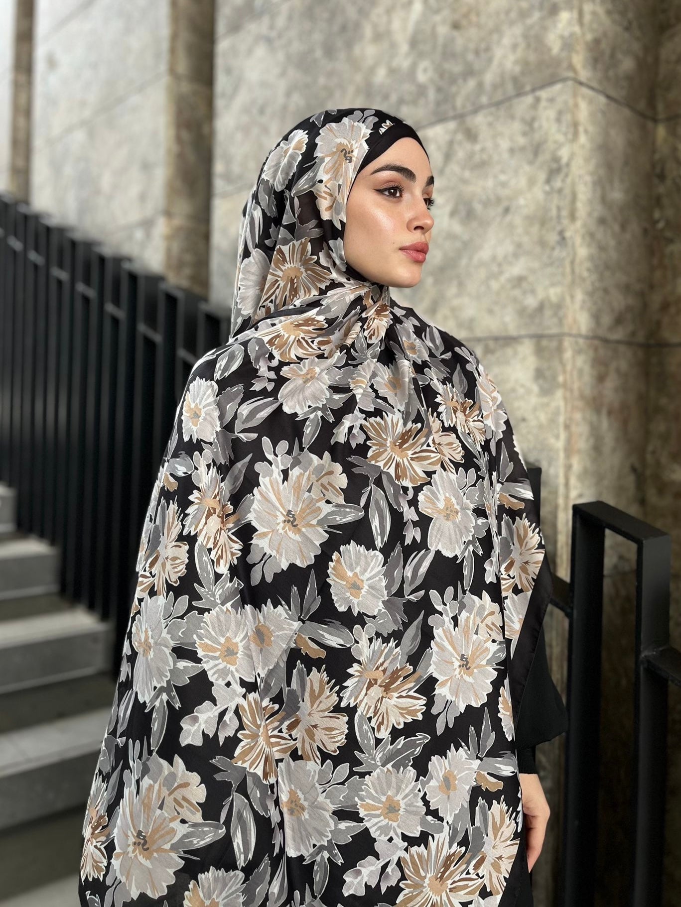 Matilda Pattern Hijab - Black Beige